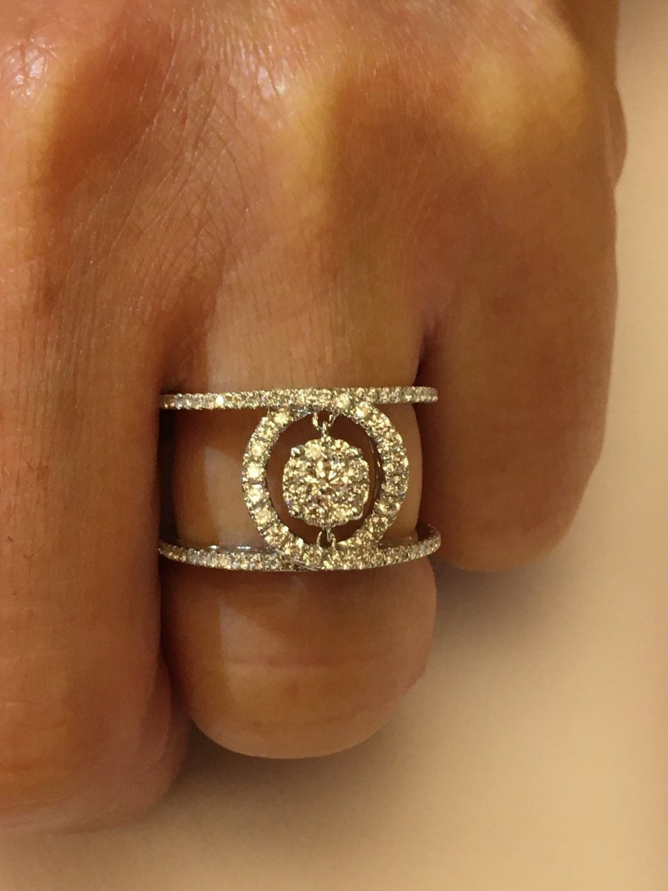 NORMANDIC, anillo de oro blanco y diamantes - Roman Joyero