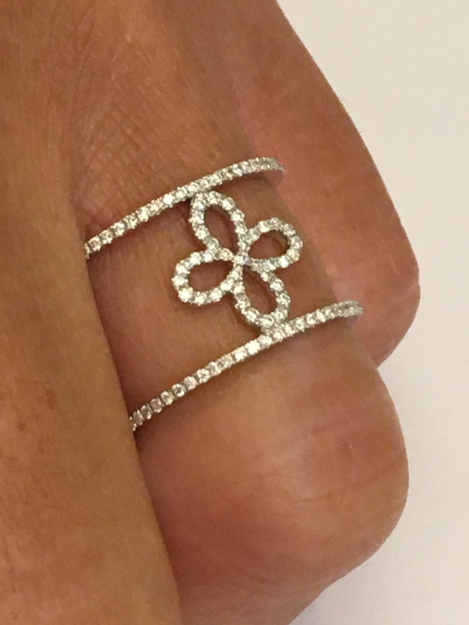AVATAR, anillo de oro blanco con diamantes - Roman Joyero