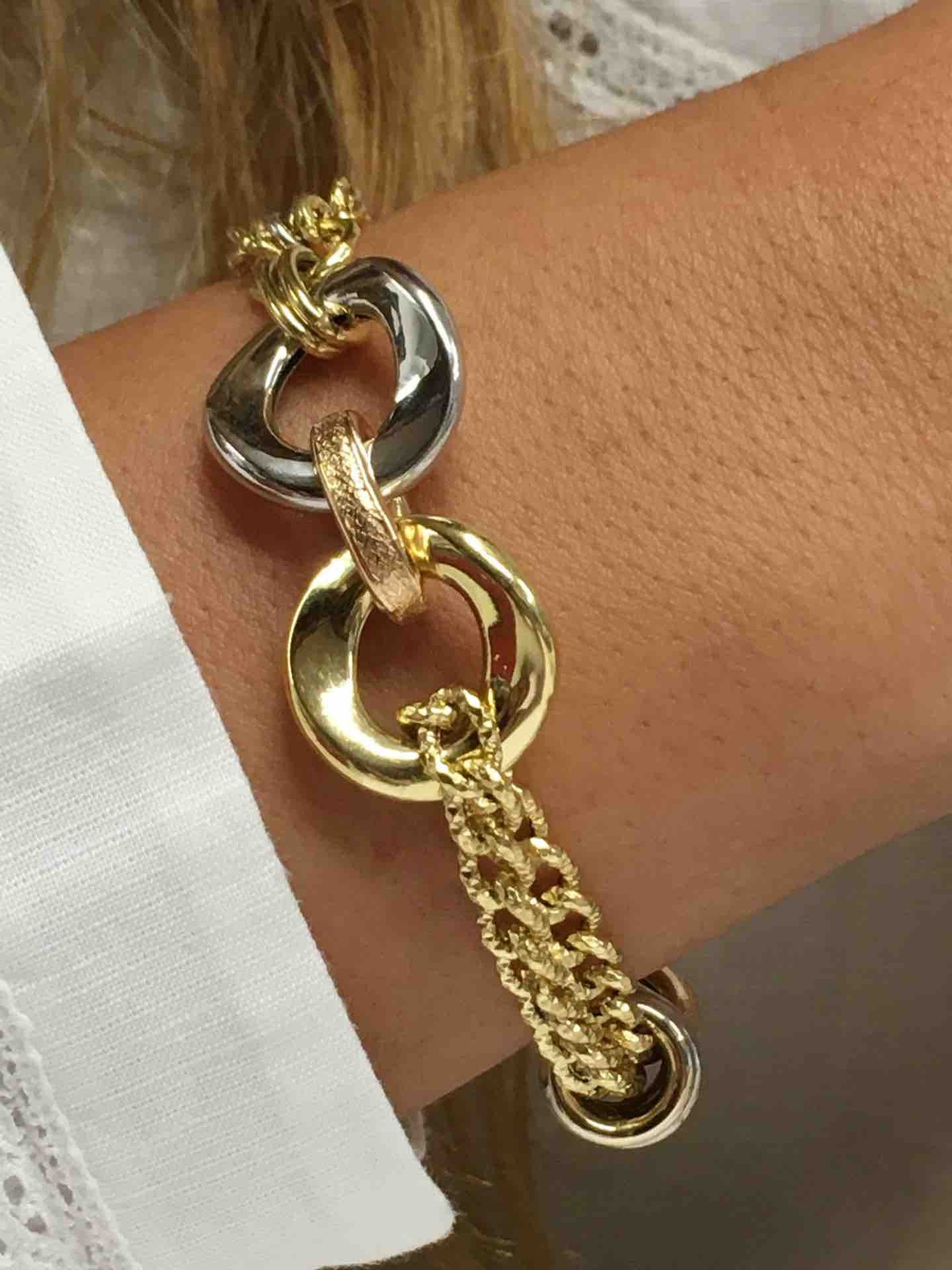 Pulsera KAPLAN con diferentes tramos de cadenas en oro 18 kts