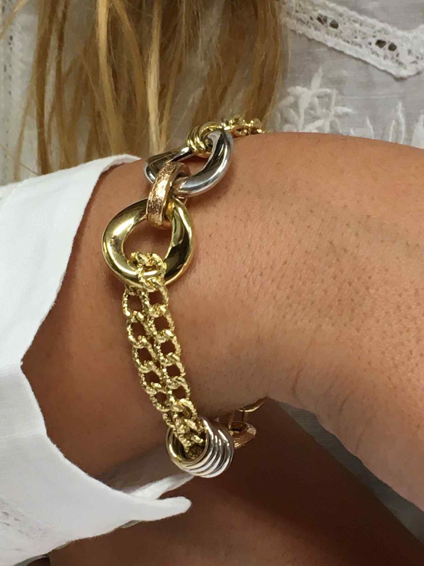 Pulsera KAPLAN con diferentes tramos de cadenas en oro 18 kts