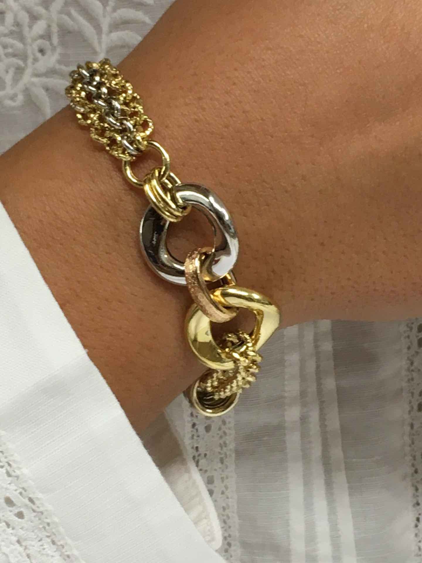 Pulsera KAPLAN con diferentes tramos de cadenas en oro 18 kts