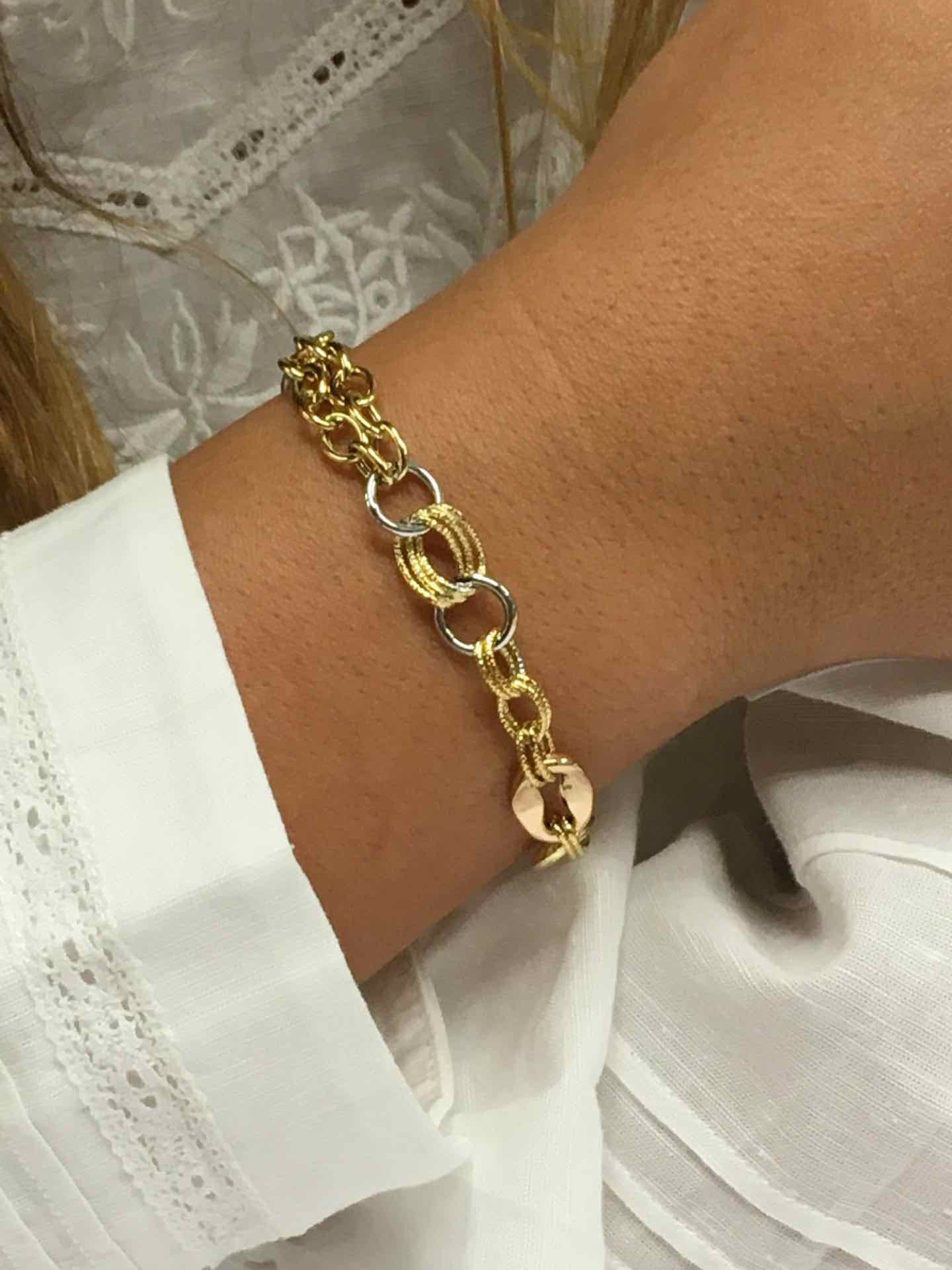 Pulsera KEDI distintos tramos de cadenas en oro 3 colores de 18 ktes