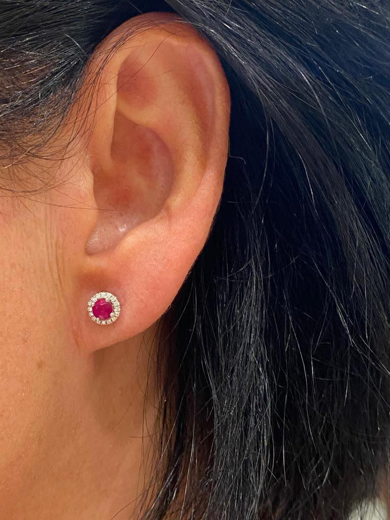 BROGUE, pendientes cortos de diamantes y rubí - Roman Joyero