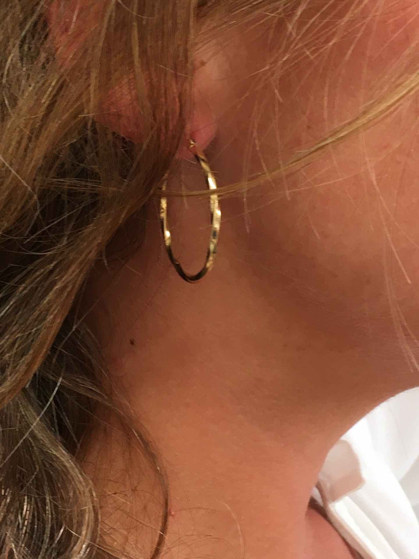Pendientes argollas SERKAN oro amarillo 18 kts tipo retorcido - Roman Joyero