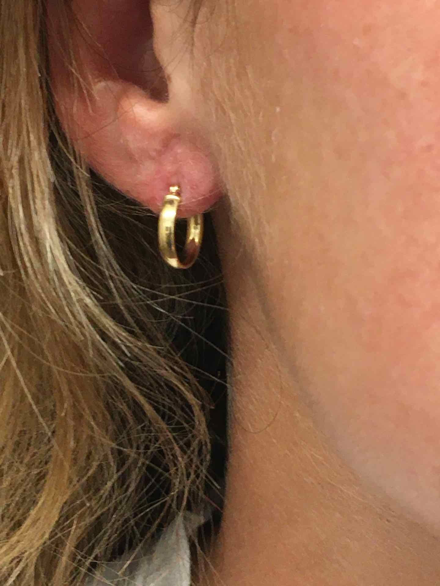Argollas oro amarillo YAKUT huecas en 18 kilates muy ligeras - Roman Joyero