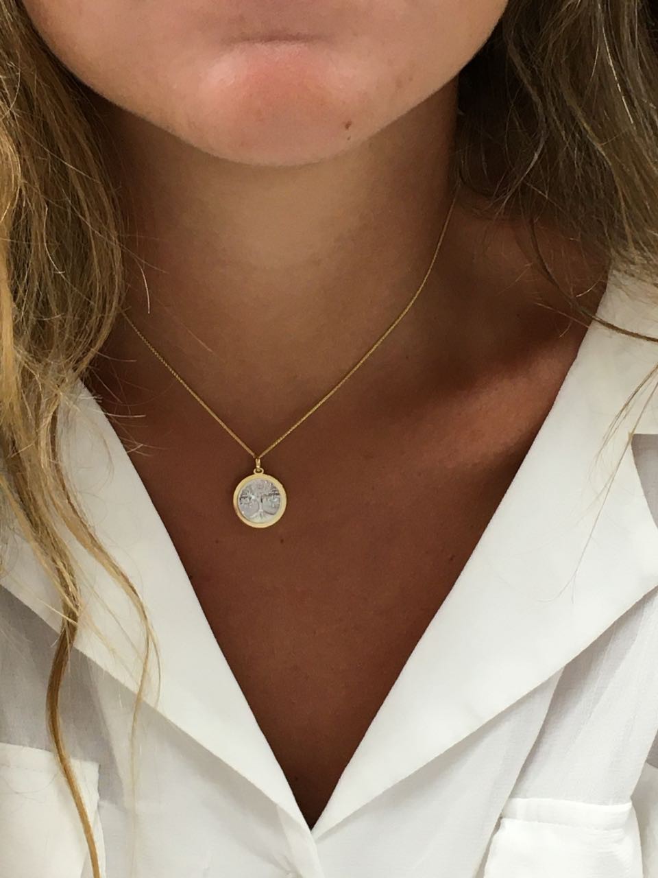 Colgante de la vida FIRAT en oro amarillo y blanco con nácar. - Roman Joyero