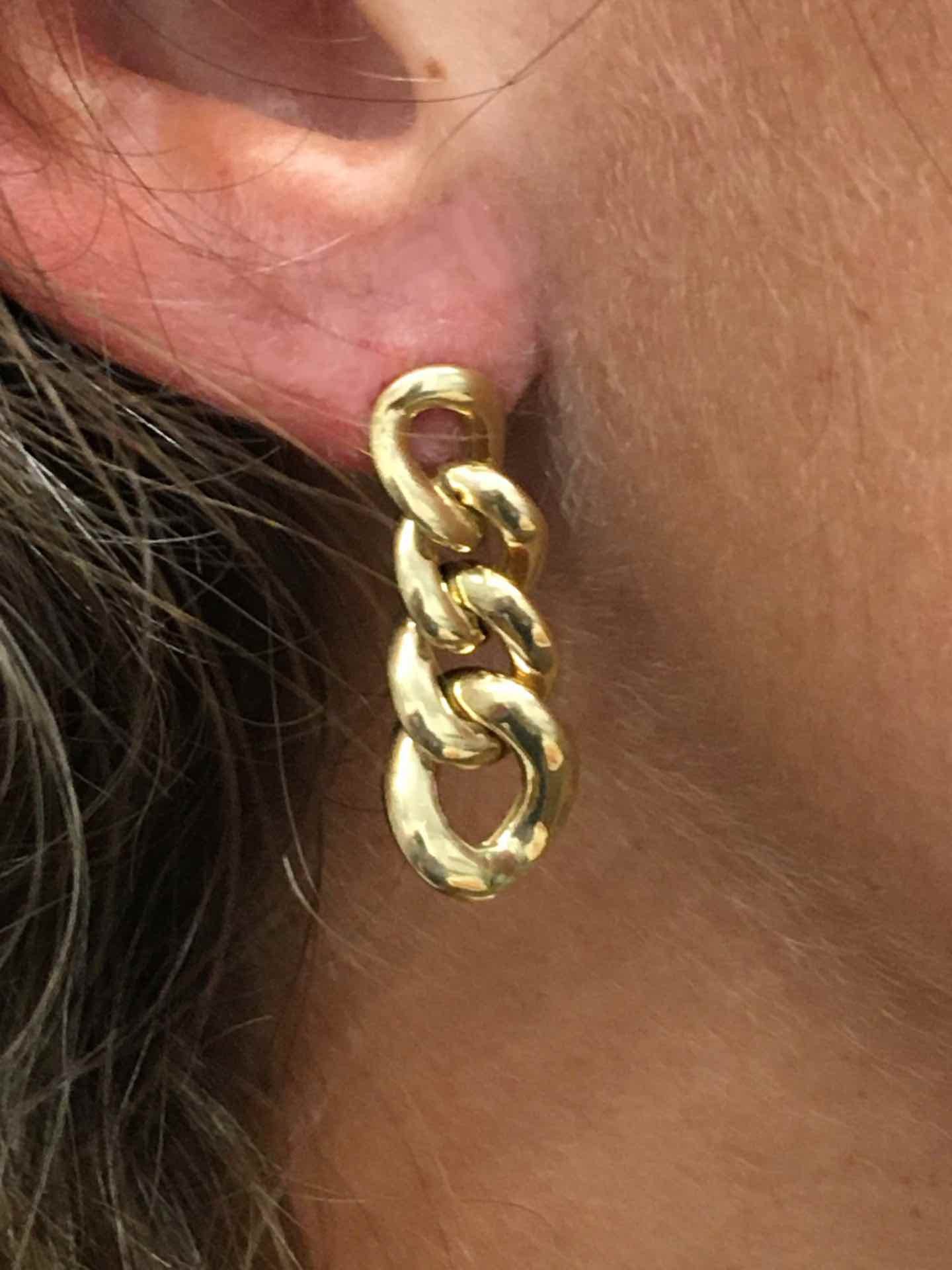 Pendiente ERDEM largos en oro amarillo de eslabones barbados - Roman Joyero