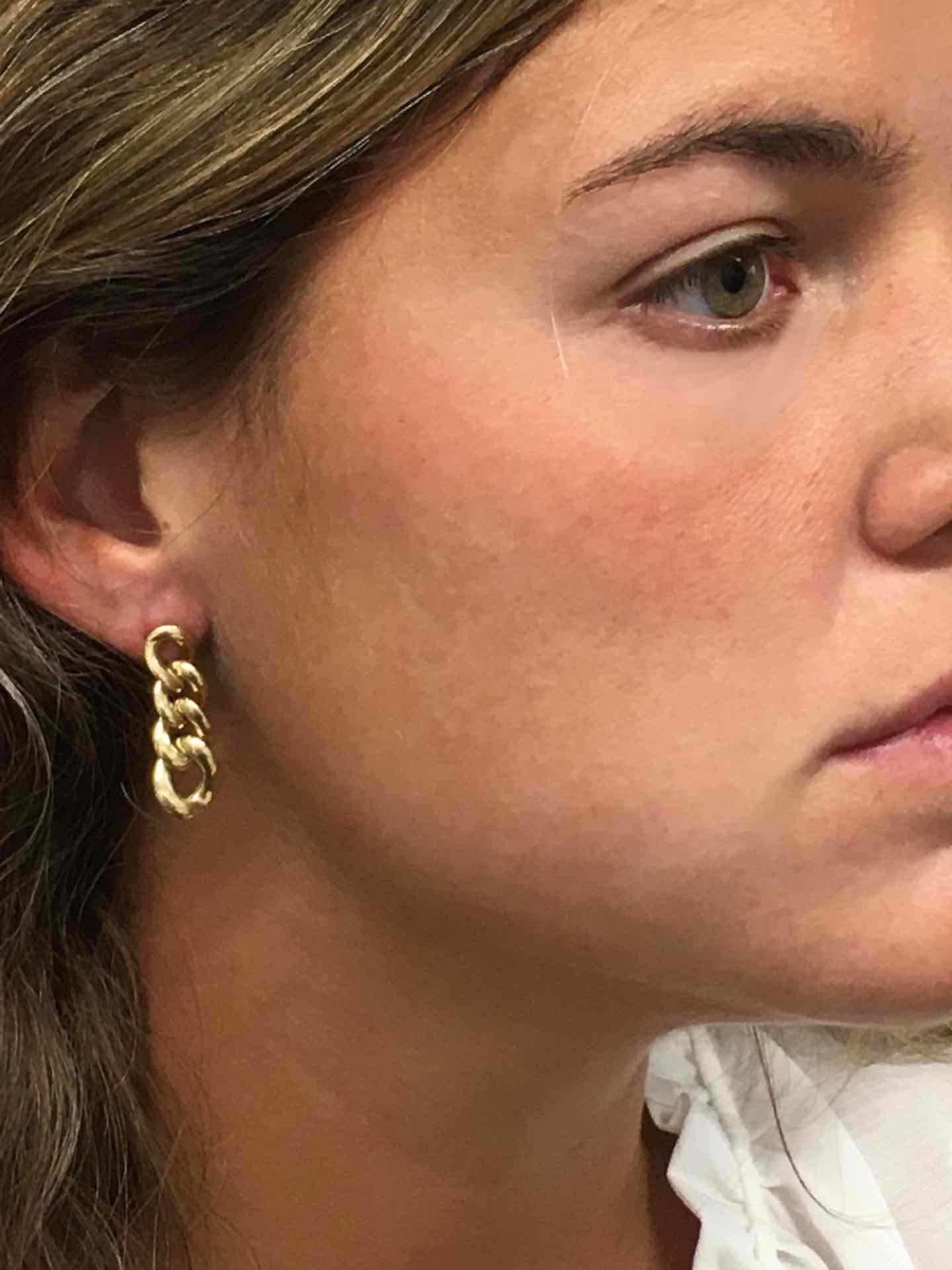 Pendiente ERDEM largos en oro amarillo de eslabones barbados - Roman Joyero