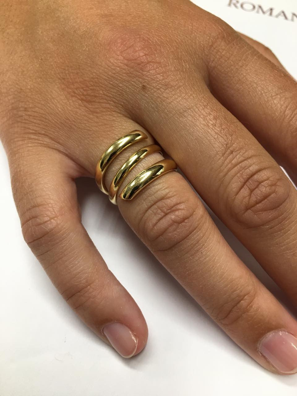 Anillo ligero SAMET en oro amarillo de 18 ktes con tres vueltas - Roman Joyero