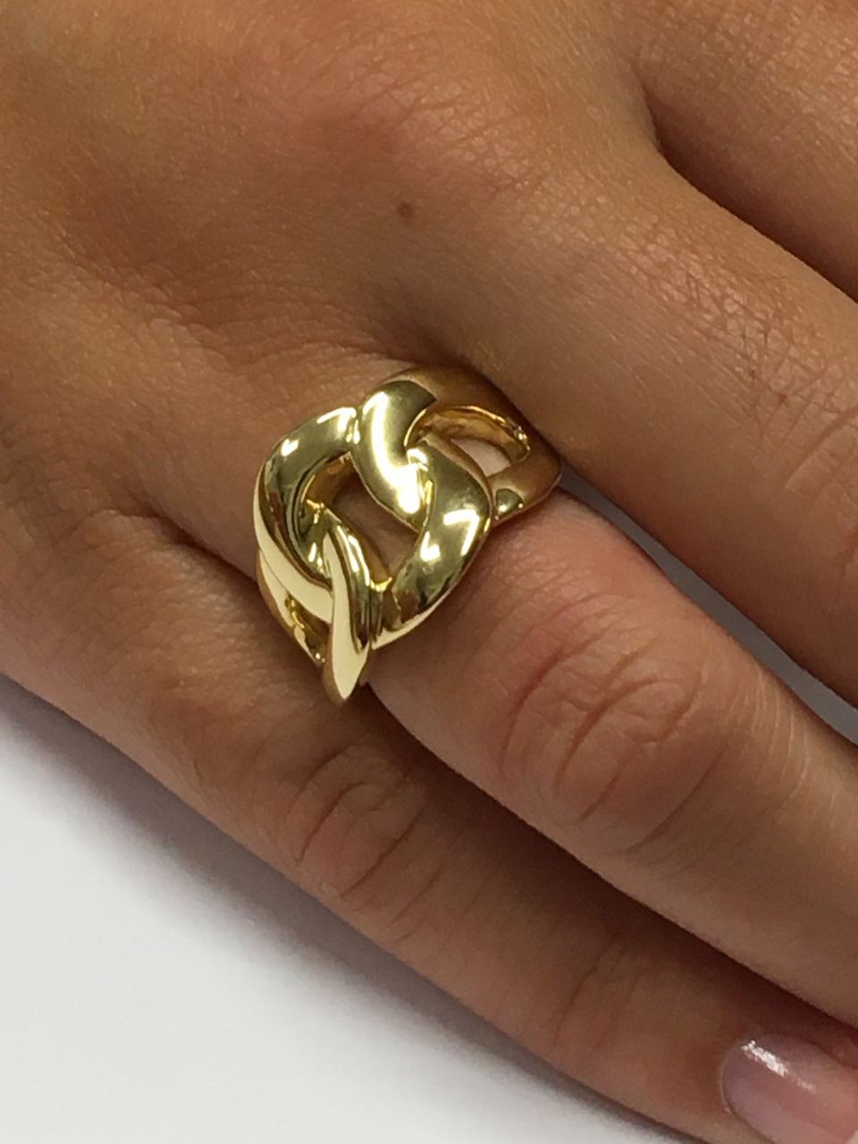 Anillo NAZAN eslabones barbados en oro amarillo de 18 ktes - Roman Joyero