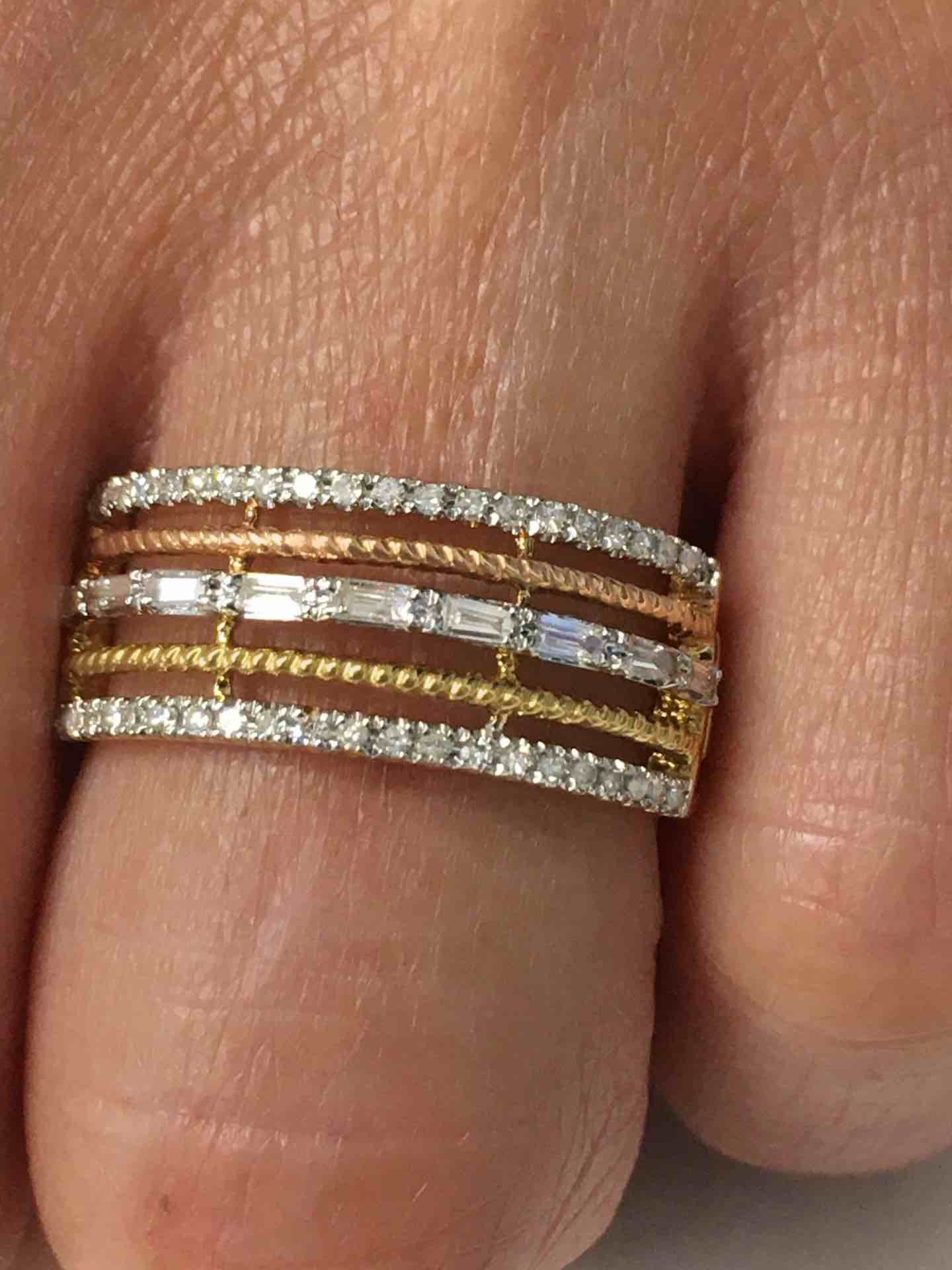 Anillo EDIL 5 alianzas en oro 3 colores con brillantes y baguettes - Roman Joyero