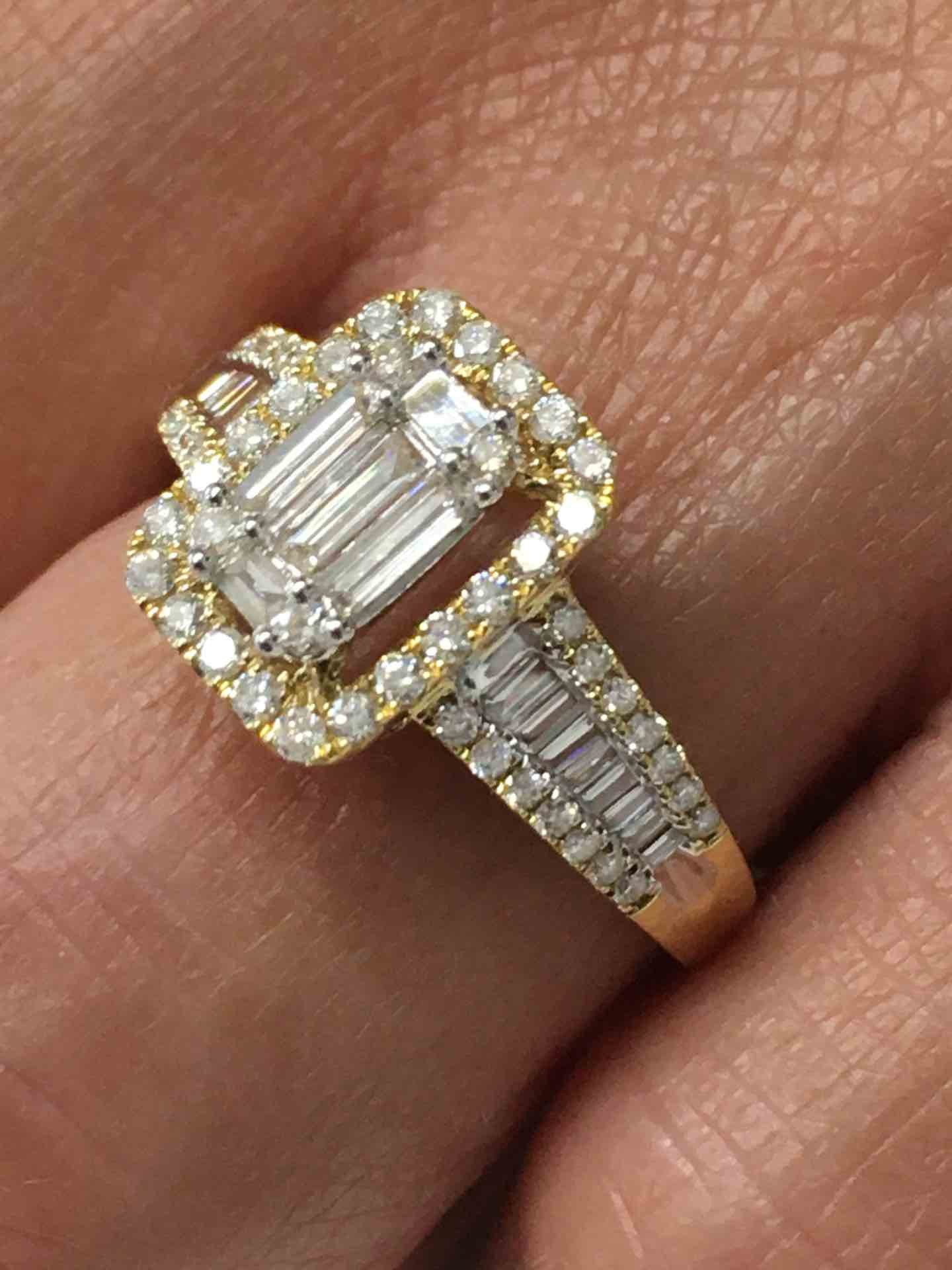 Anillo OZLEN oro amarillo 18 kts con brillantes y baguettes - Roman Joyero