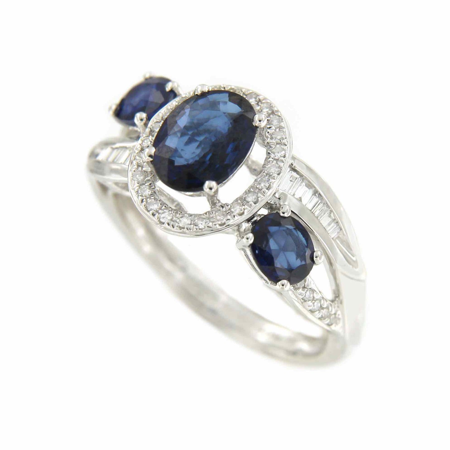 Anillo KEMAL en oro blanco de 18 kts con brillantes y zafiros - Roman Joyero