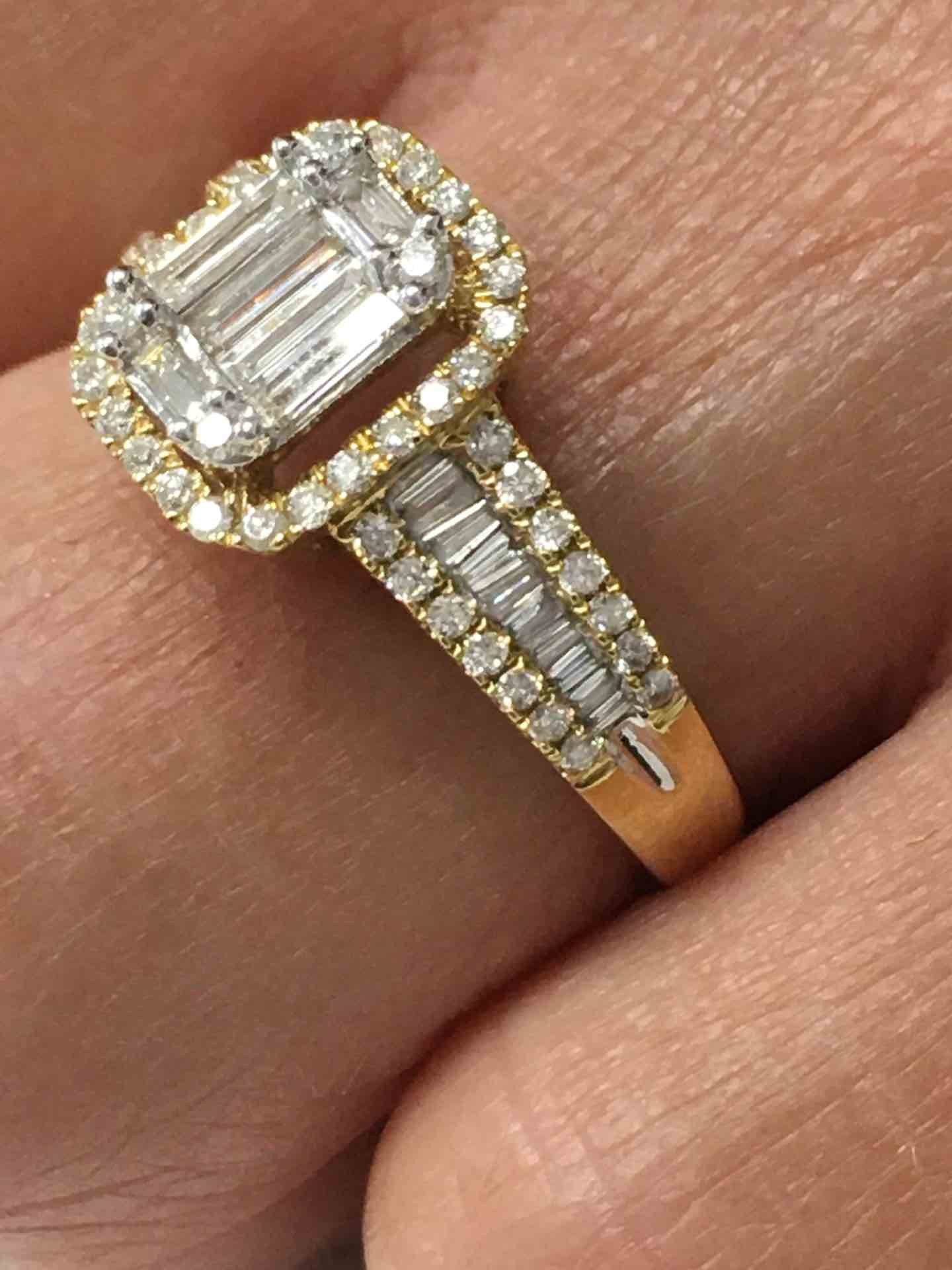 Anillo ENVER oro amarillo 18 kts con brillantes y baguettes - Roman Joyero