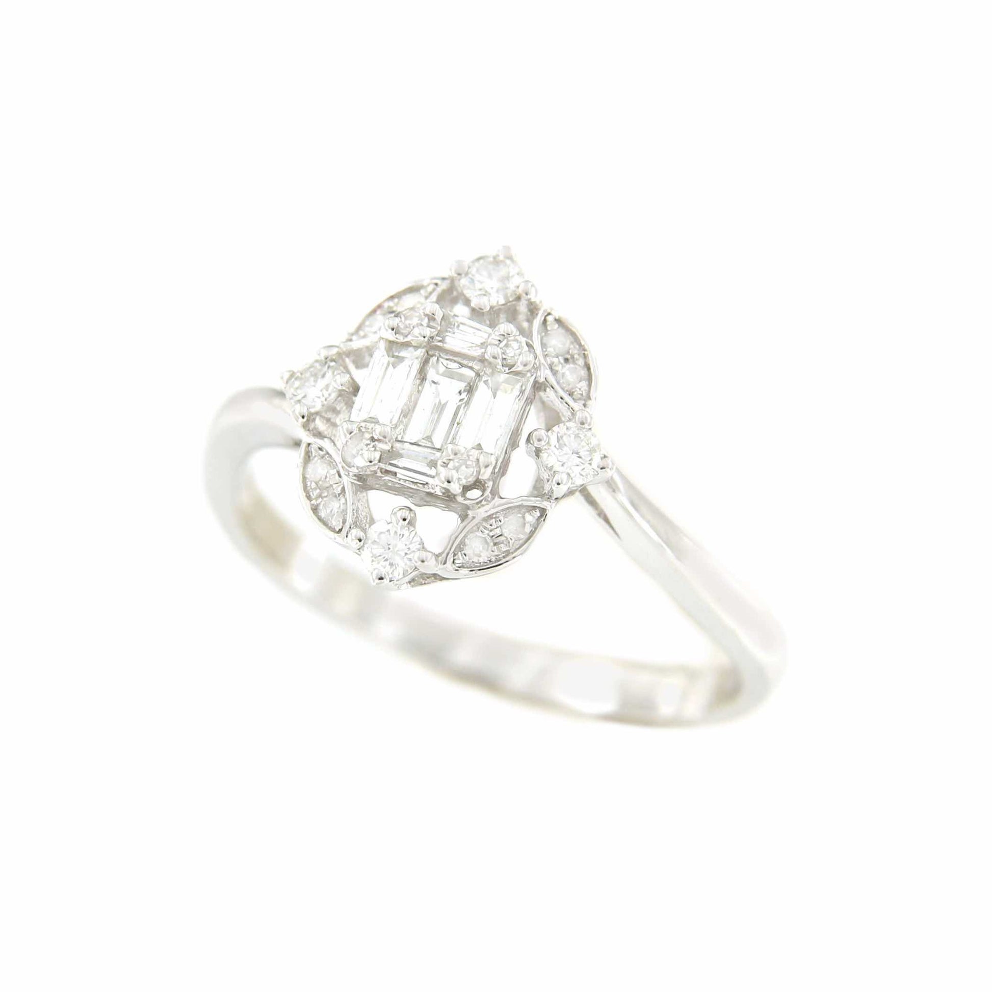 Anillo FINAN en oro blanco de 18 kts con brillantes y baguettes - Roman Joyero