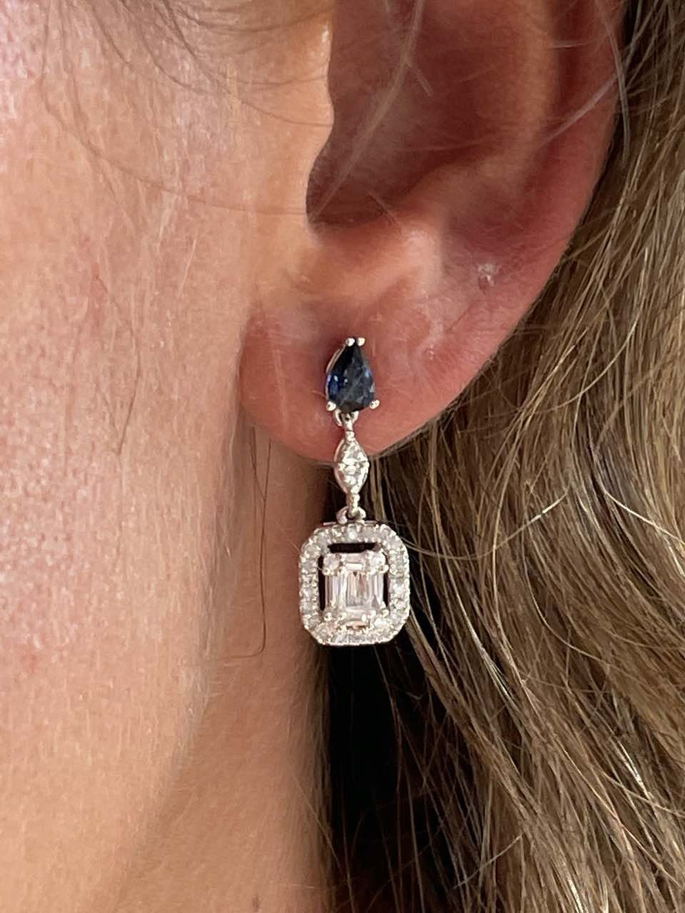 SERVET pendientes zafiro y brillantes colgantes oro blanco 18k - Roman Joyero