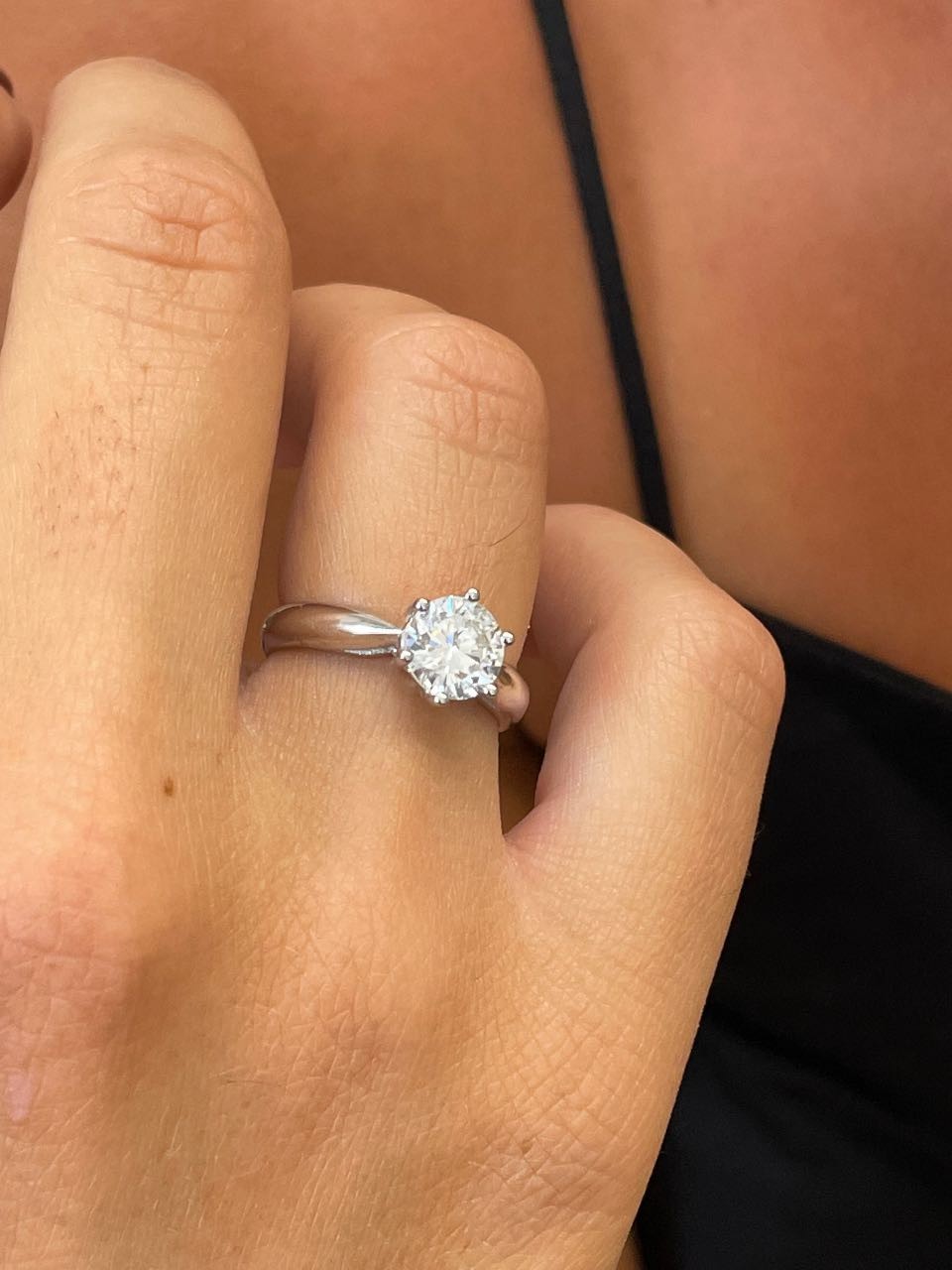 Solitario oro AMOR ETERNO con brillante