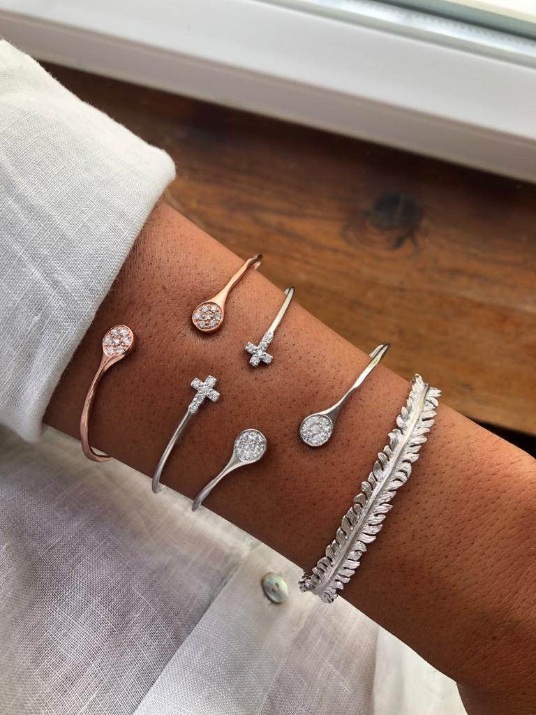 SCILIA, pulsera rígida de plata rodiada. - Roman Joyero