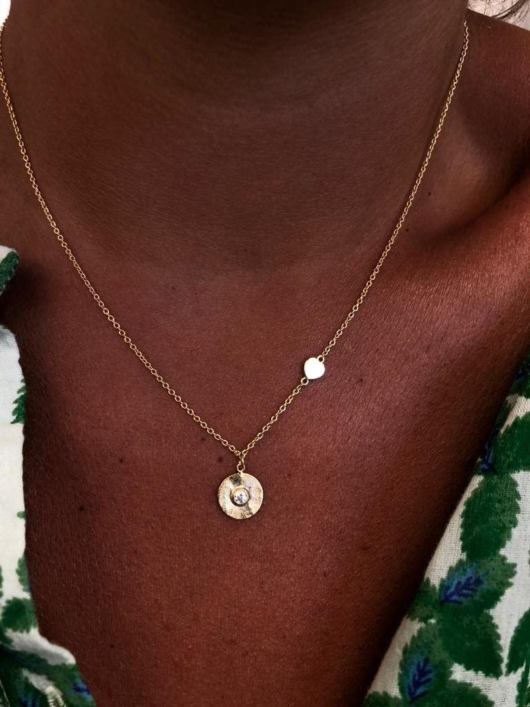 HELIO, collar de plata dorada y dije con circonita. - Roman Joyero