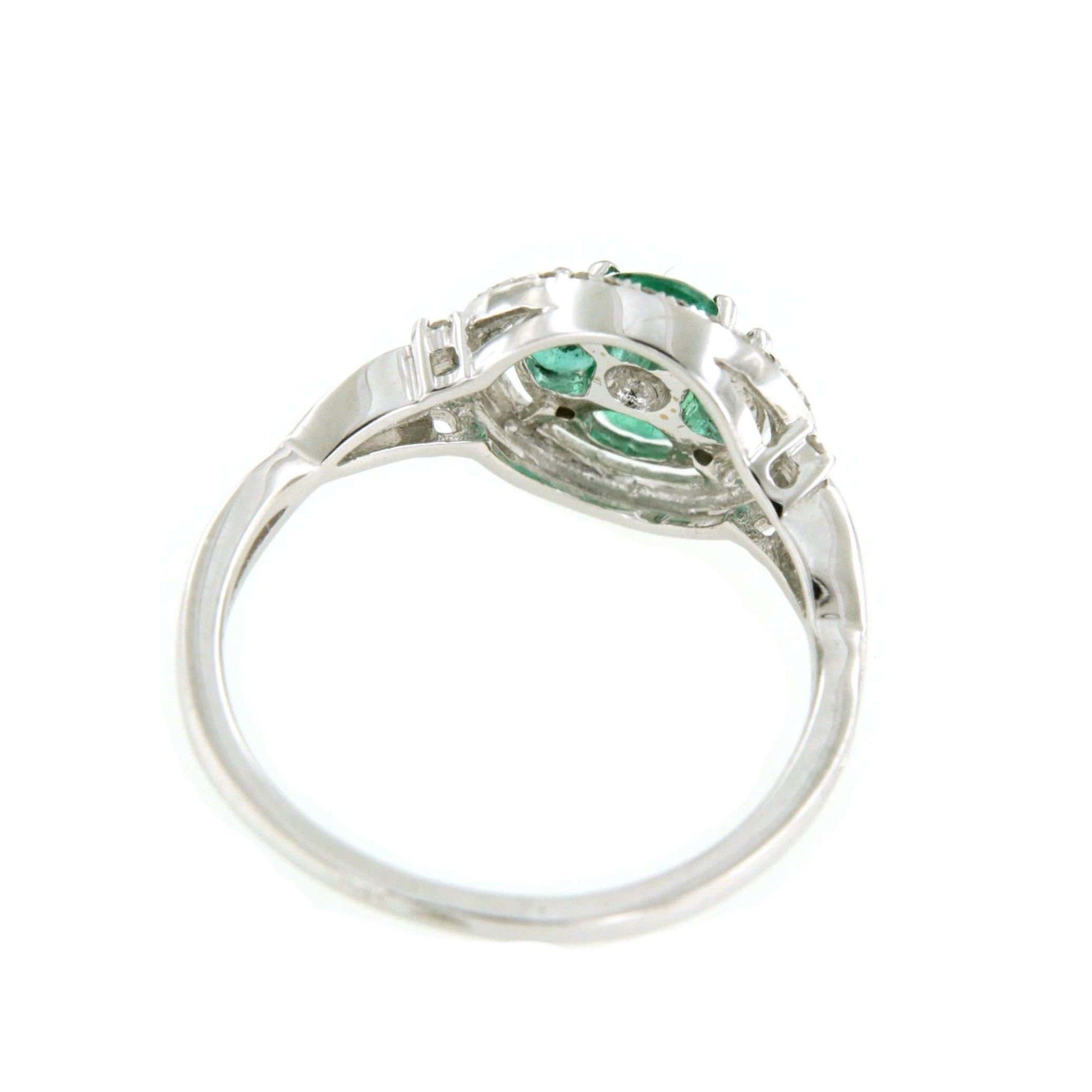 Anillo DOLKUN en oro blanco de 18 ktes con esmeraldas y brillantes