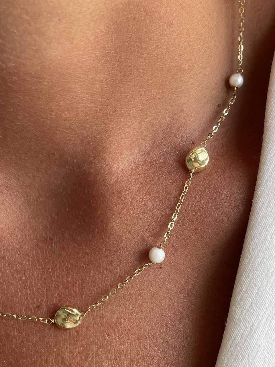 Gargantilla MANISA en oro de 18 kilates perlas y eslabones de hojas - Roman Joyero