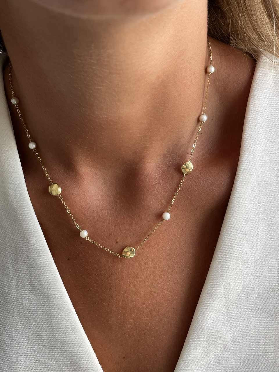 Gargantilla MANISA en oro de 18 kilates perlas y eslabones de hojas - Roman Joyero