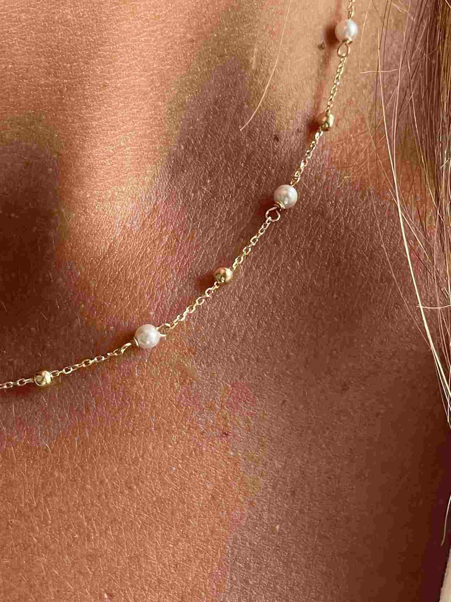 SISIL gargantilla perlas y bolitas en oro amarillo de 18 ktes - Roman Joyero