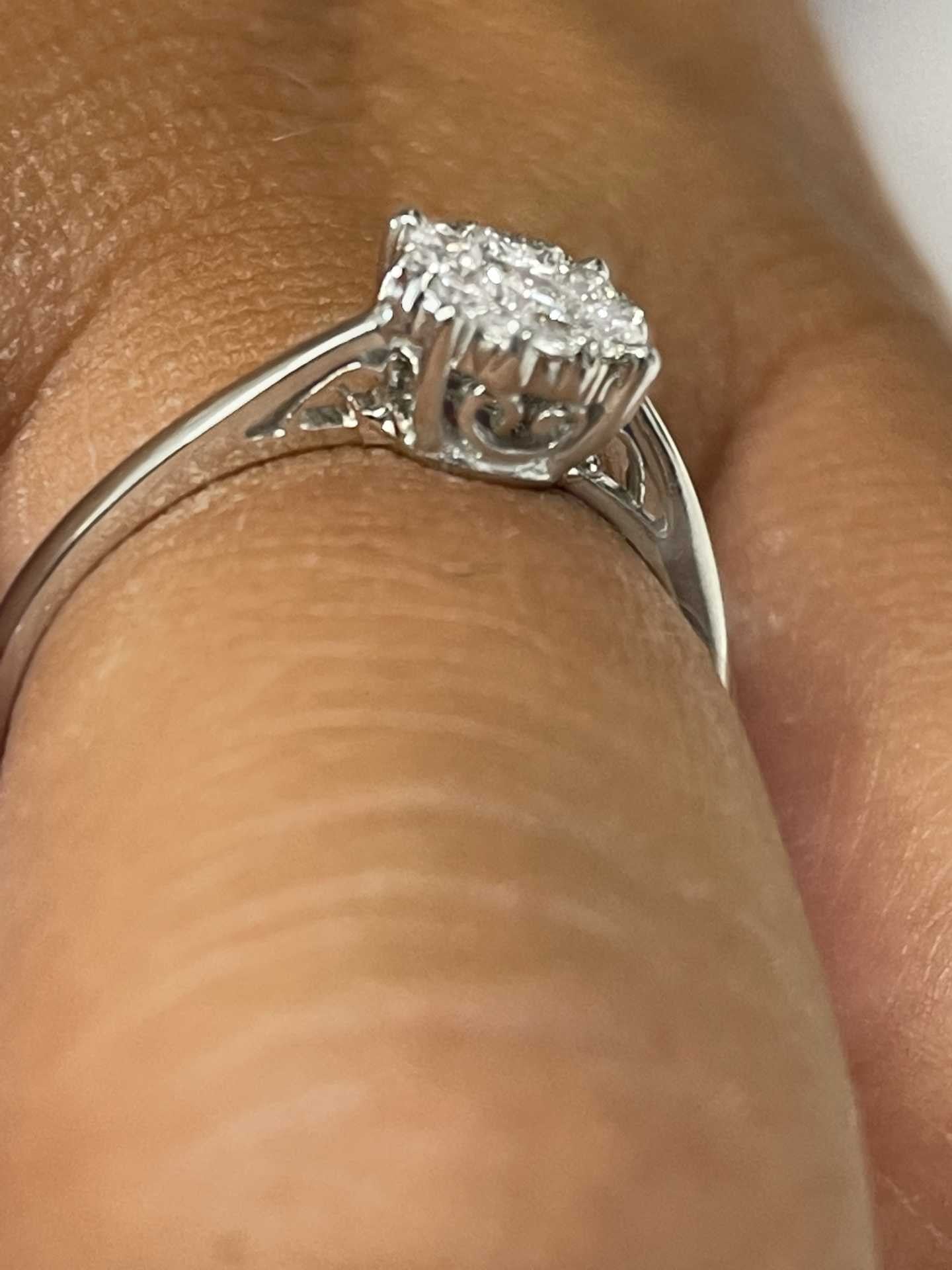 MINIK anillo solitario pedida rosetas de brillantes central