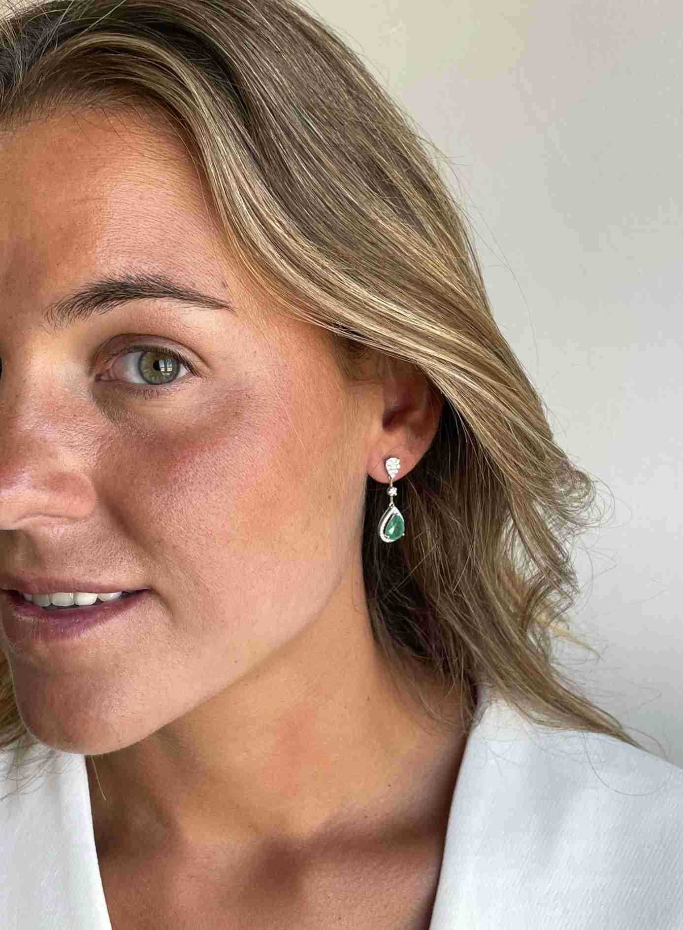 LIBERTY, pendientes de esmeraldas y oro blanco