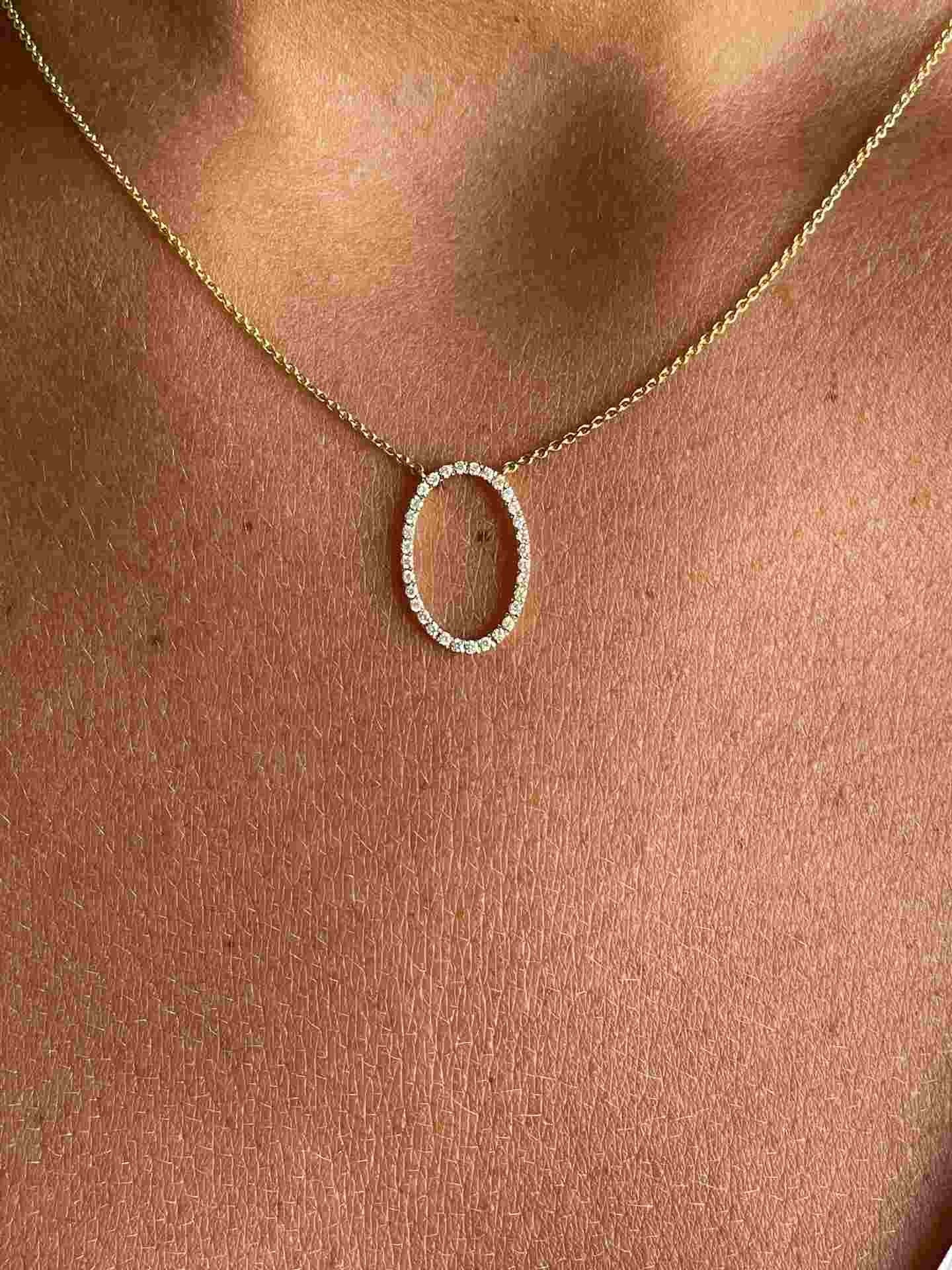 Gargantilla PERUGIA oro amarillo 18 ktes y oval en brillantes