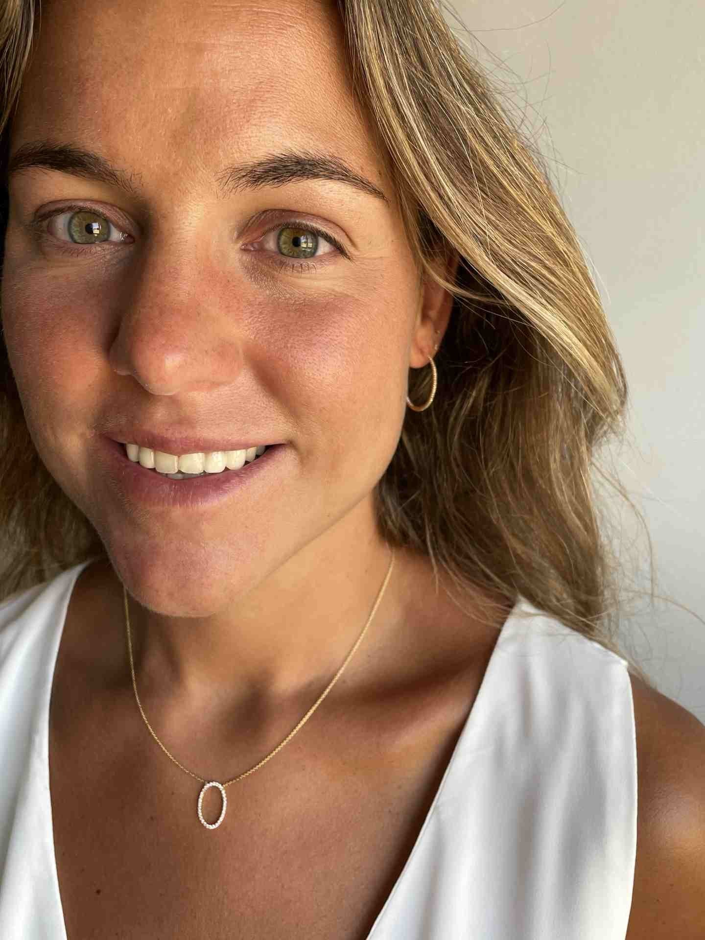 Gargantilla PERUGIA oro amarillo 18 ktes y oval en brillantes