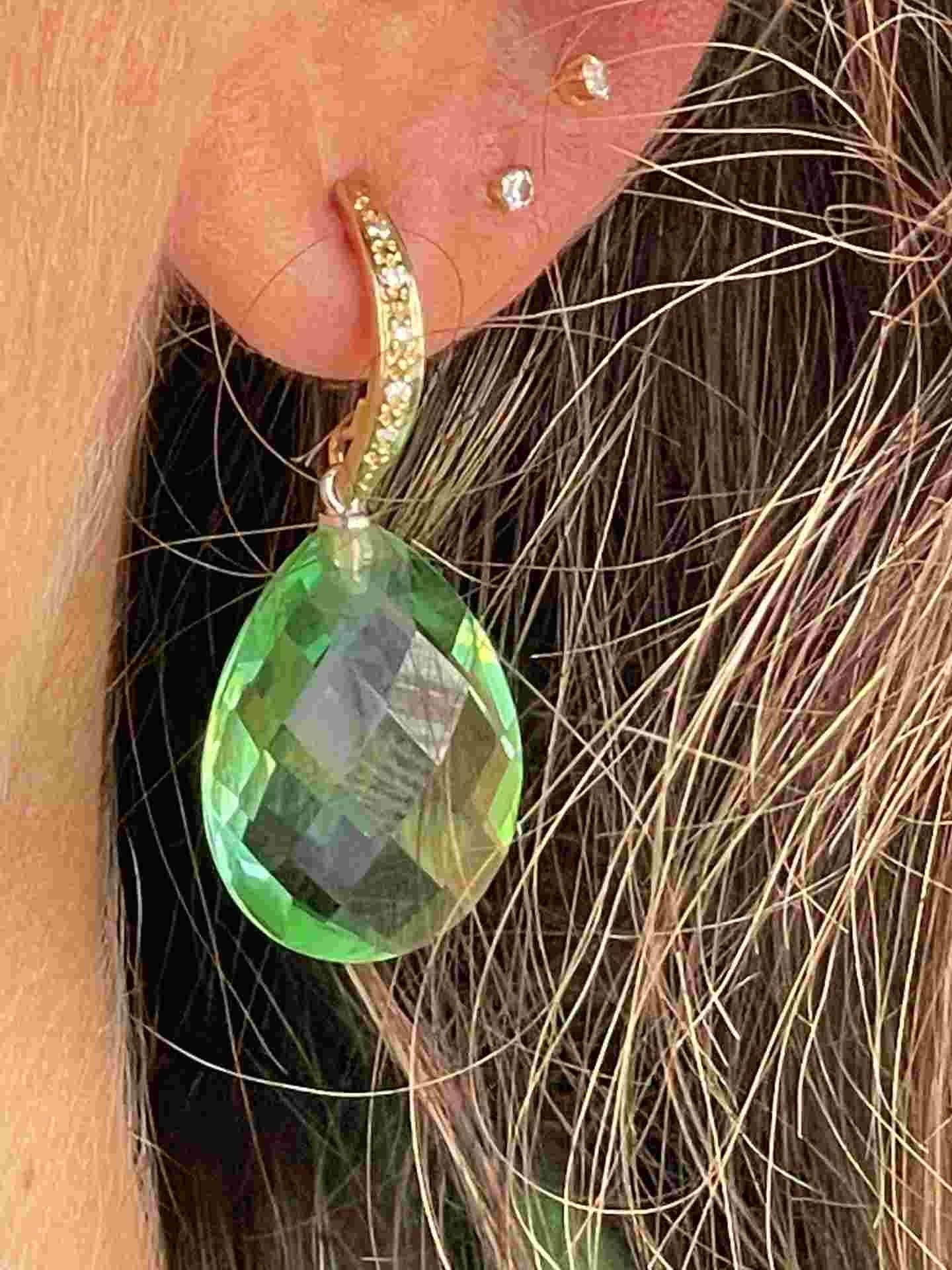 TIVOLI pendiente de brillantes oro amarillo 18 ktes y perillas