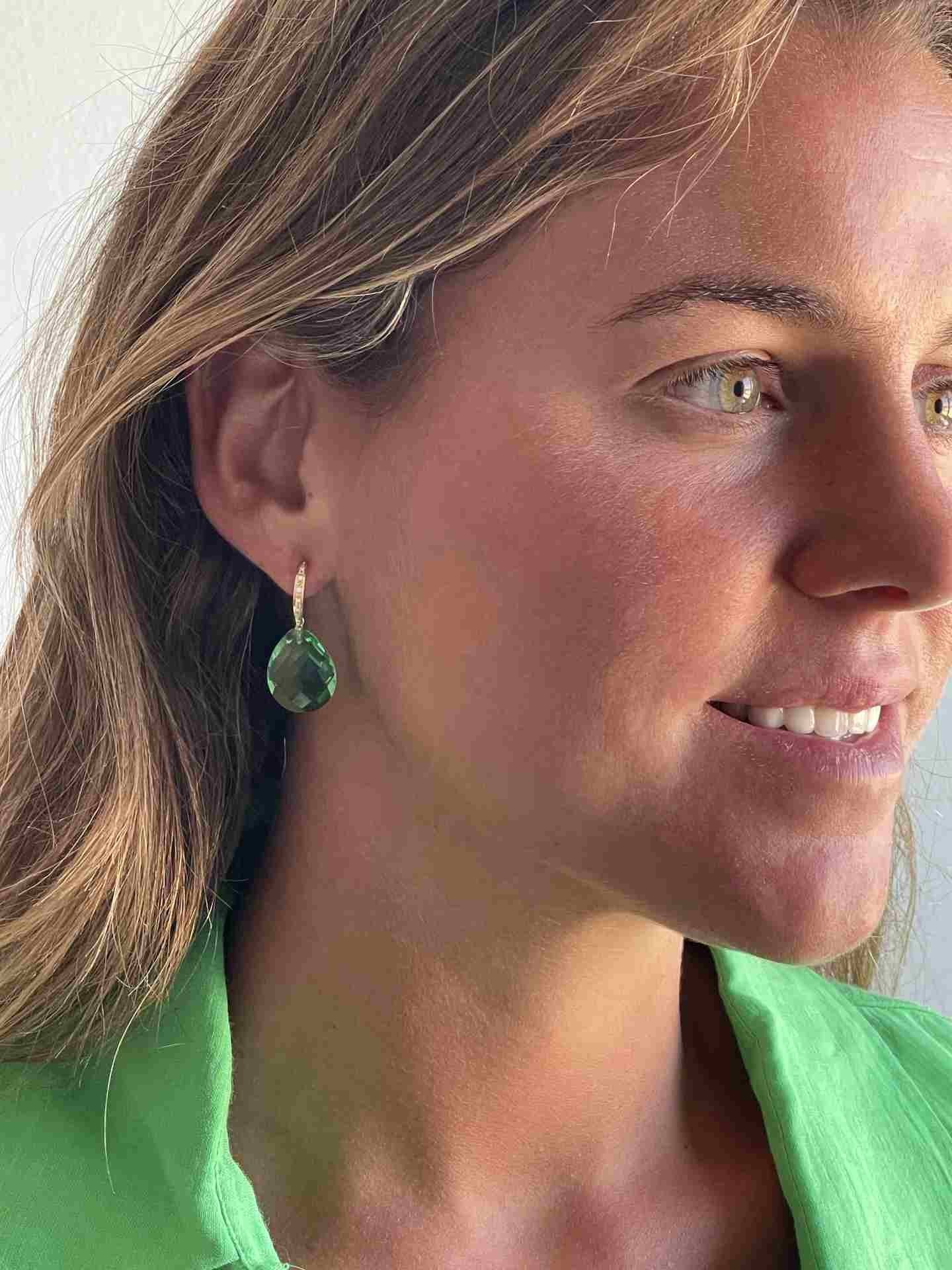 TIVOLI pendiente de brillantes oro amarillo 18 ktes y perillas