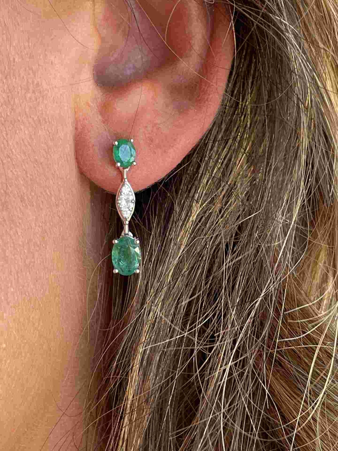Pendientes SEVDA de oro blanco con diamantes y zafiros en 2 tallas