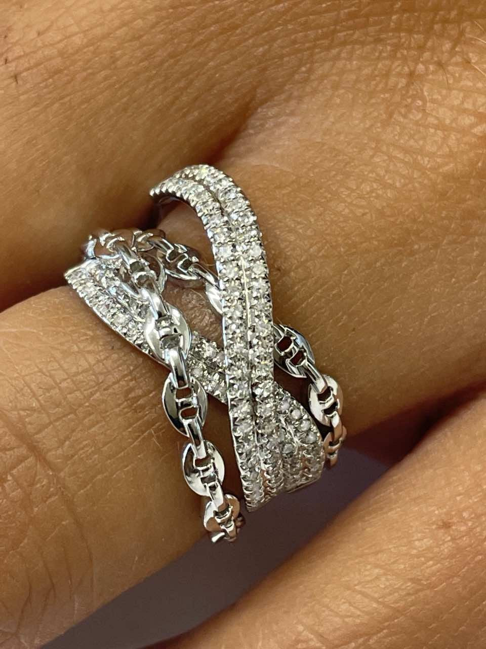 MODENA anillo de alianzas entrecruzadas con brillantes en oro - Roman Joyero