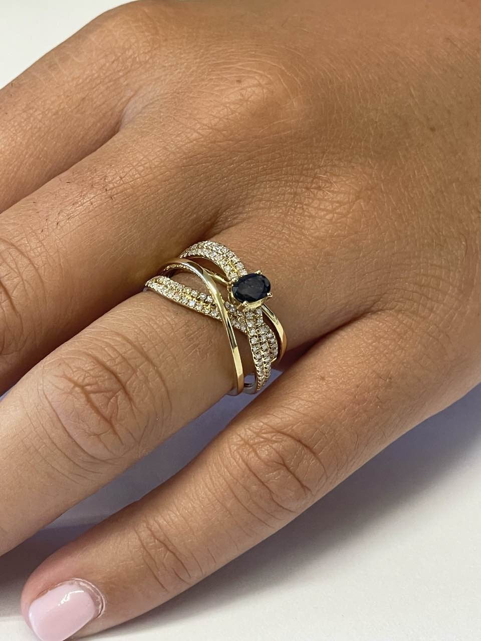 CHIATI alianzas cruzadas con brillantes en oro amarillo y zafiro - Roman Joyero