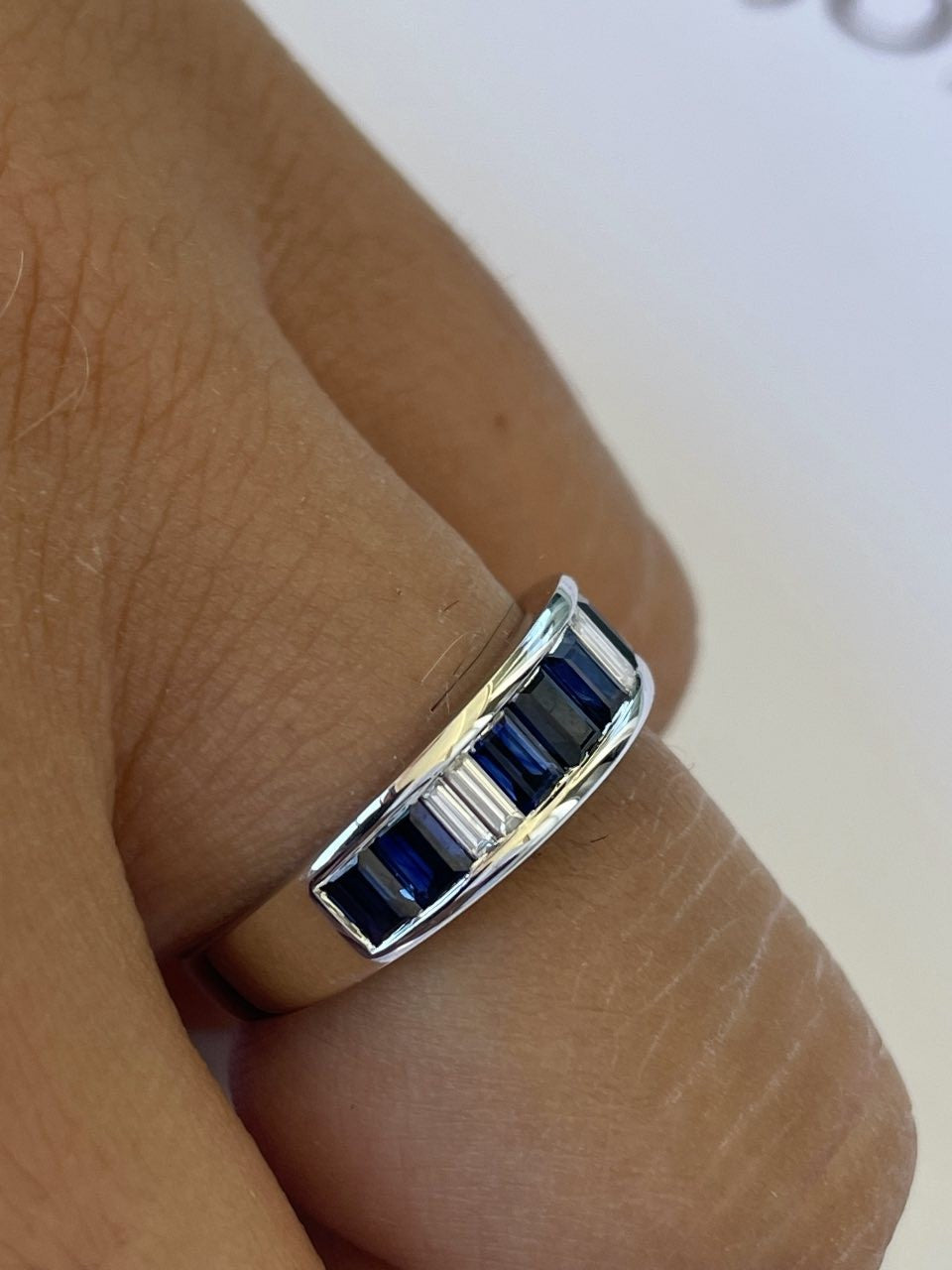 ORITAN alianza oro 18k de zafiros y diamantes en baguettes