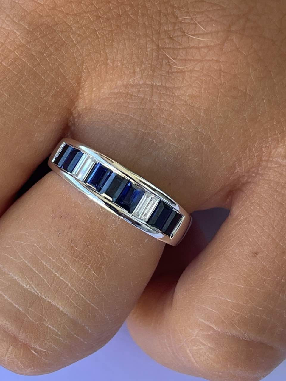 ORITAN alianza oro 18k de zafiros y diamantes en baguettes