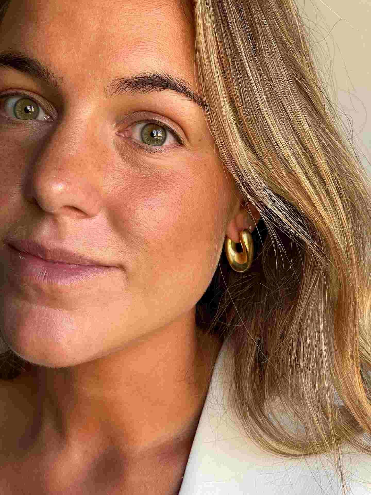 TOSCA argollas ovales leve torsión en plata 1ª ley bañada oro