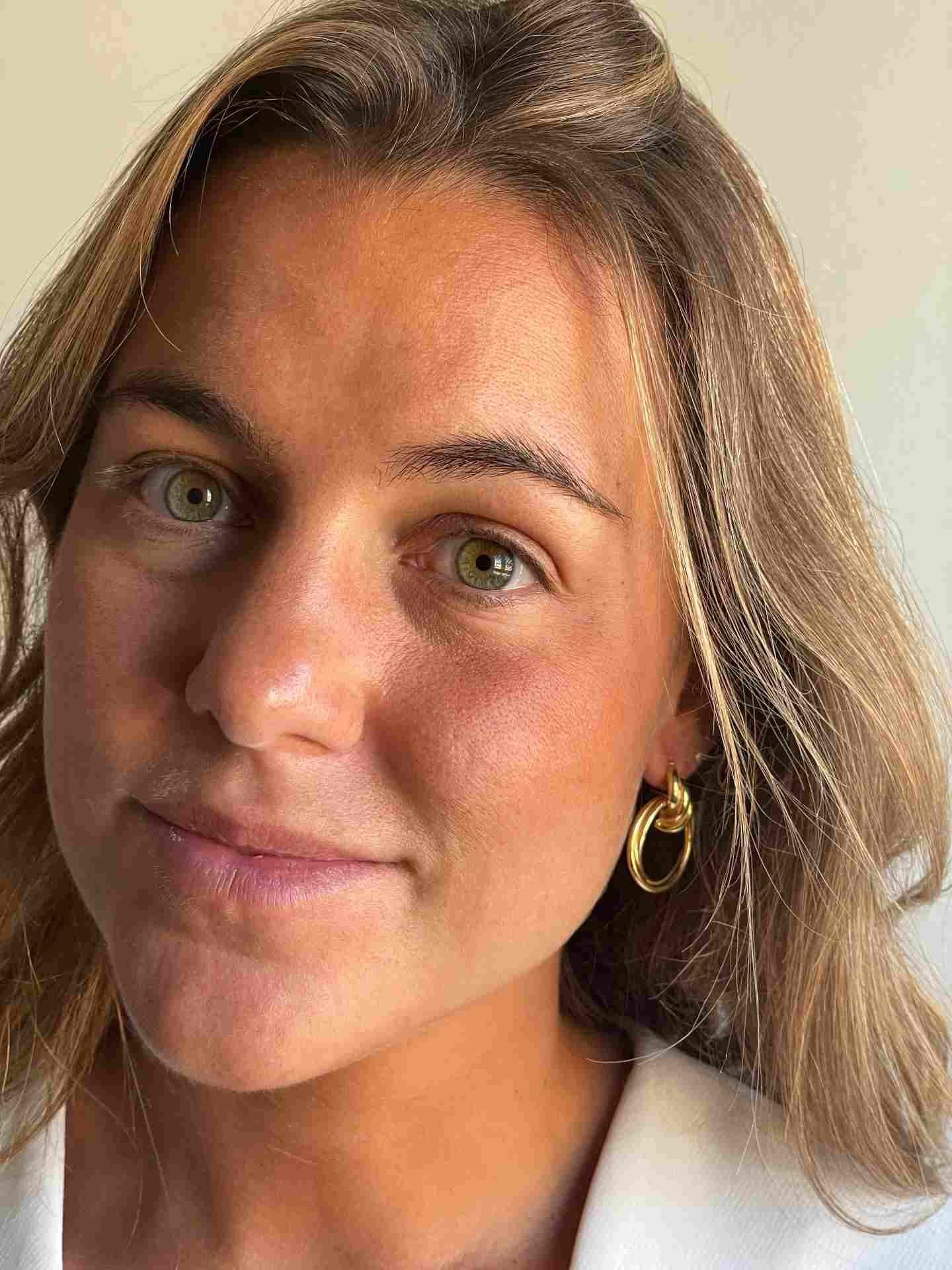 SIGFRIDO pendientes argollas cruzadas en plata 1ª ley bañado oro