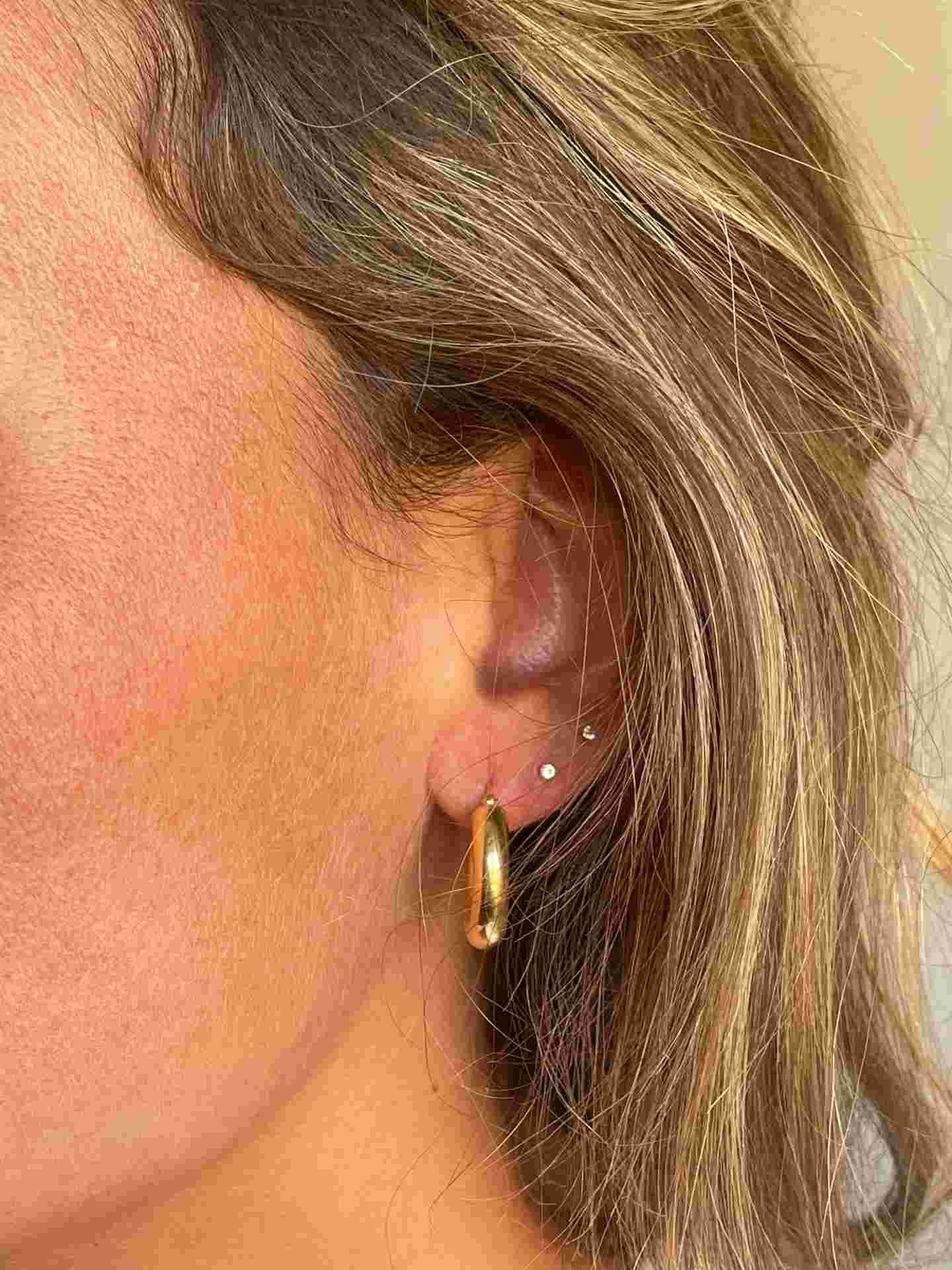 CAPITANO argollas redondas lisas en plata 1ª ley bañada oro