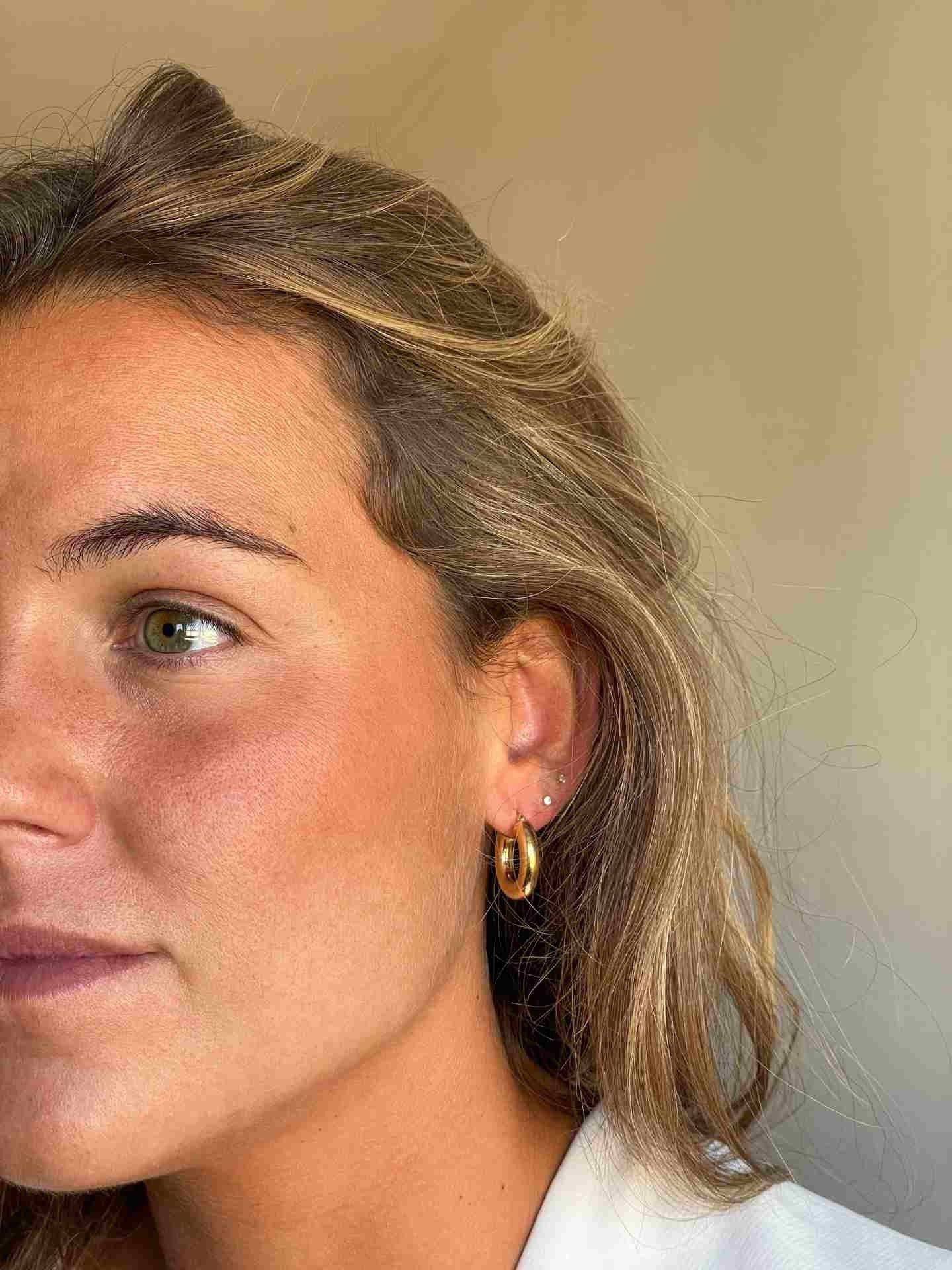 CAPITANO argollas redondas lisas en plata 1ª ley bañada oro