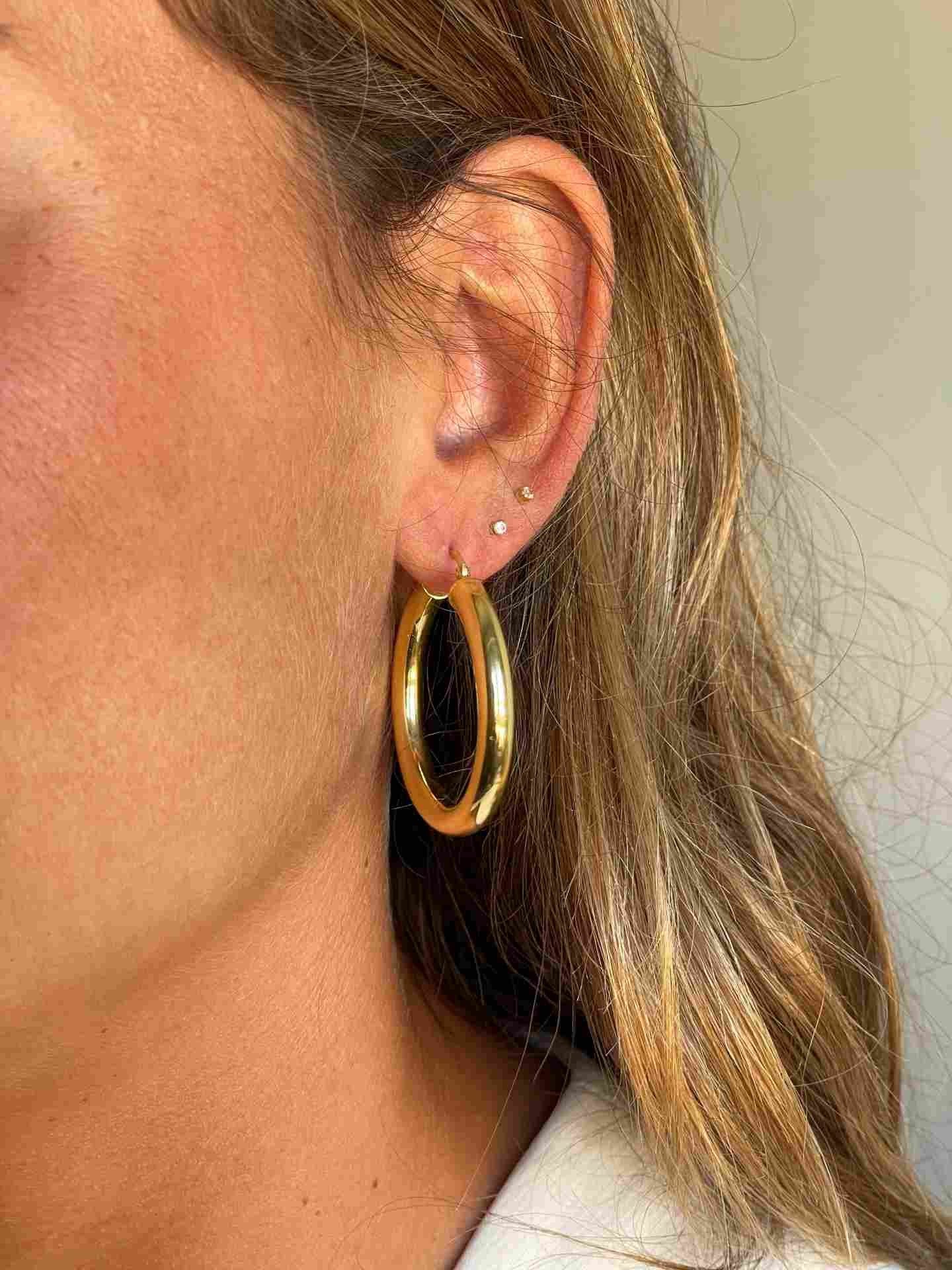 CAPITANO argollas redondas lisas en plata 1ª ley bañada oro