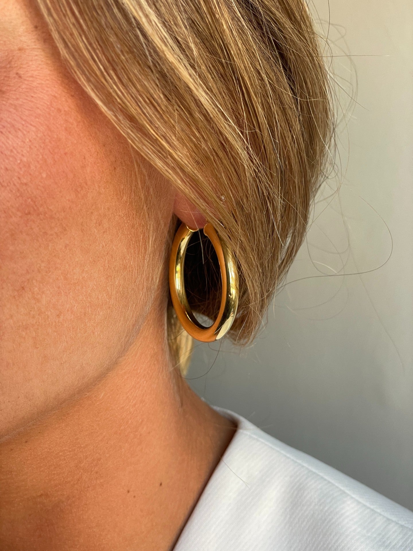 CAPITANO argollas redondas lisas en plata 1ª ley bañada oro