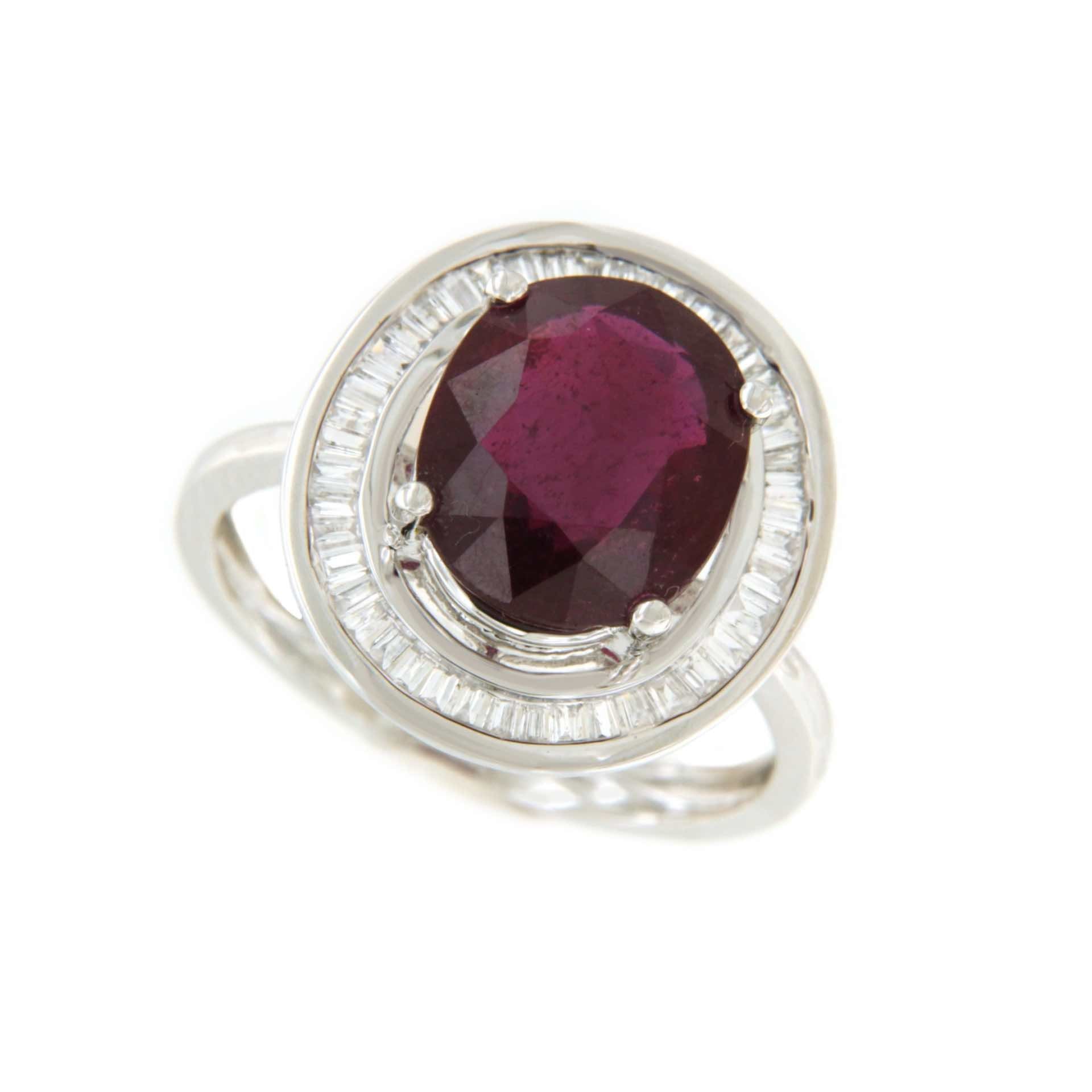 VALS anillo oro 18k de esmeralda rodeadas de taipes de brillantes