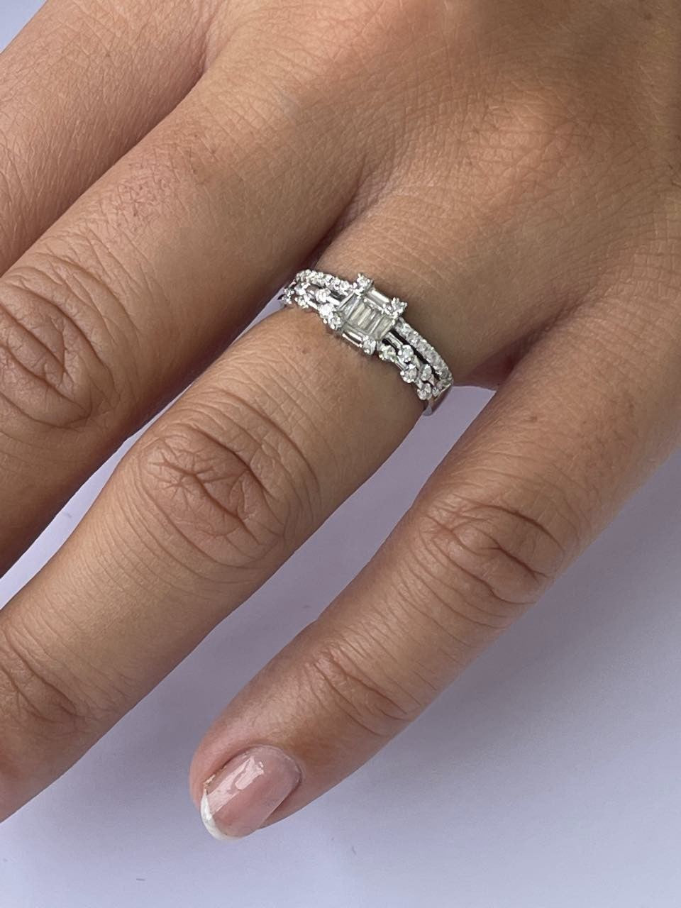 CIDRA anillo de oro blanco con diamantes - Roman Joyero