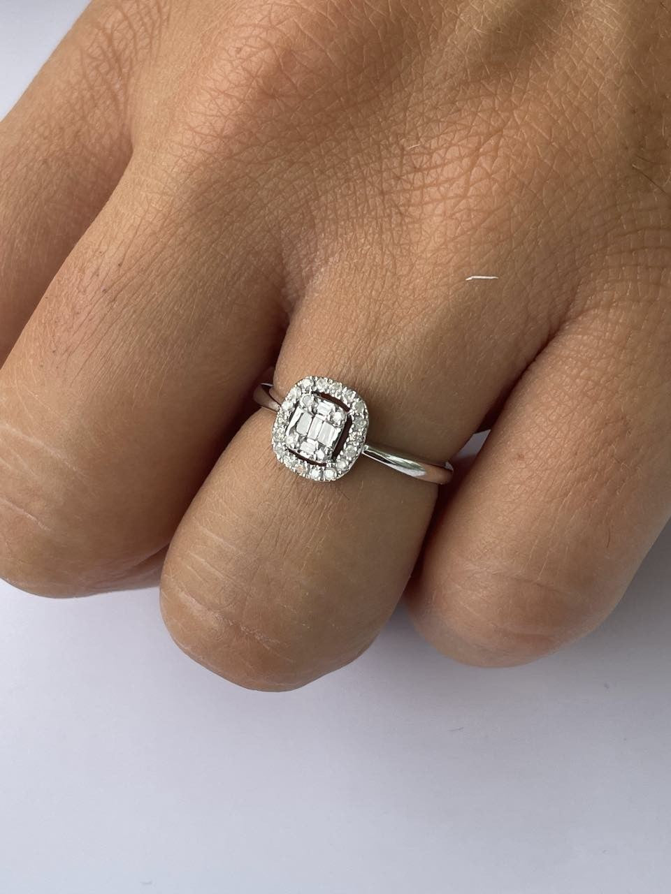 Anillo YAUCO de compromiso en oro blanco y diamante - Roman Joyero
