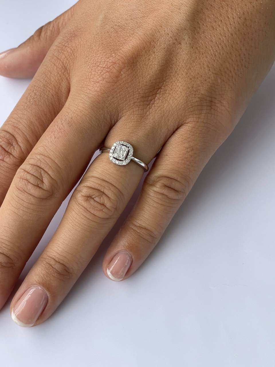 Anillo YAUCO de compromiso en oro blanco y diamante - Roman Joyero