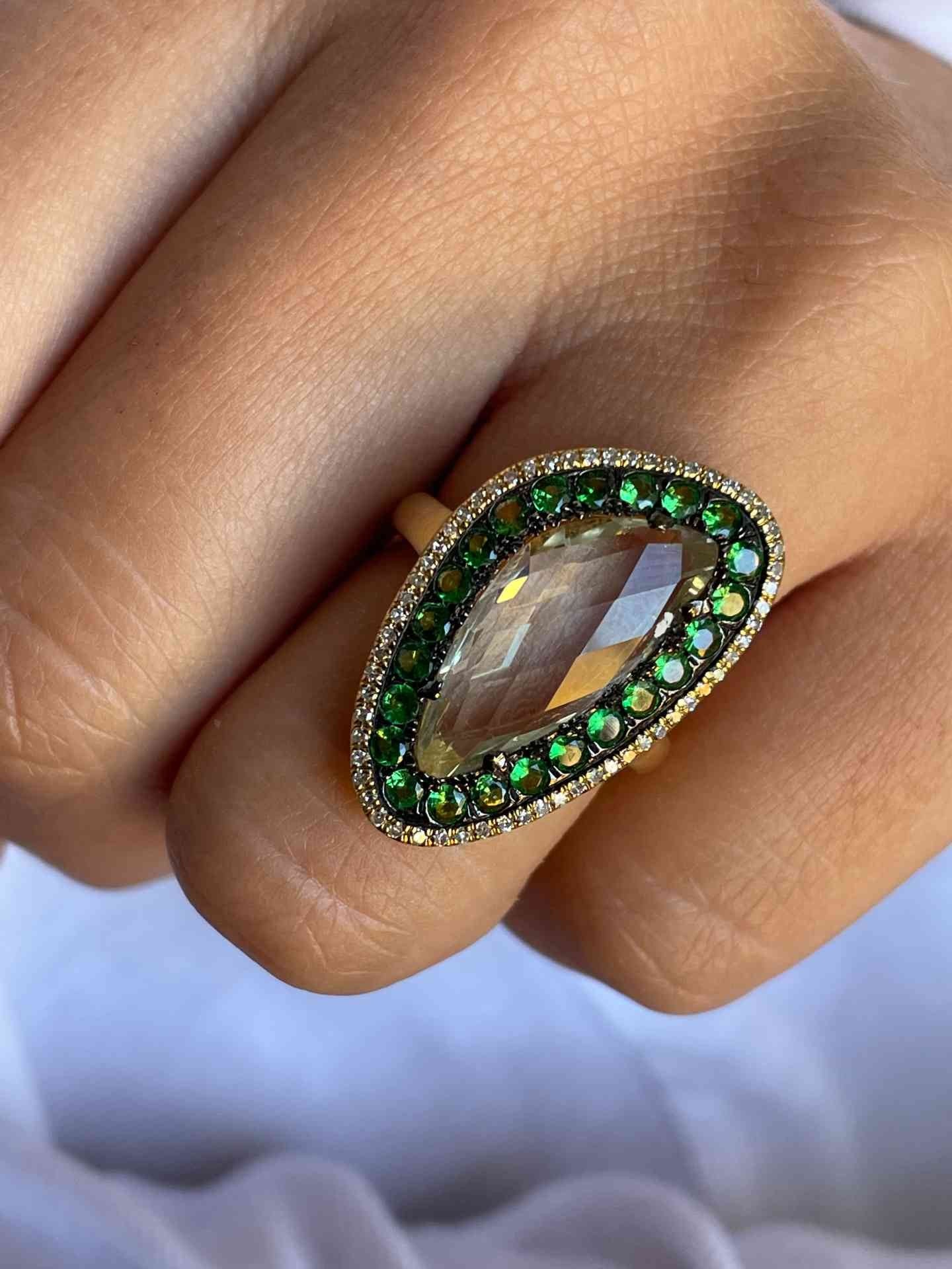 MILONGA, anillo de oro rosa con diamante y amatista