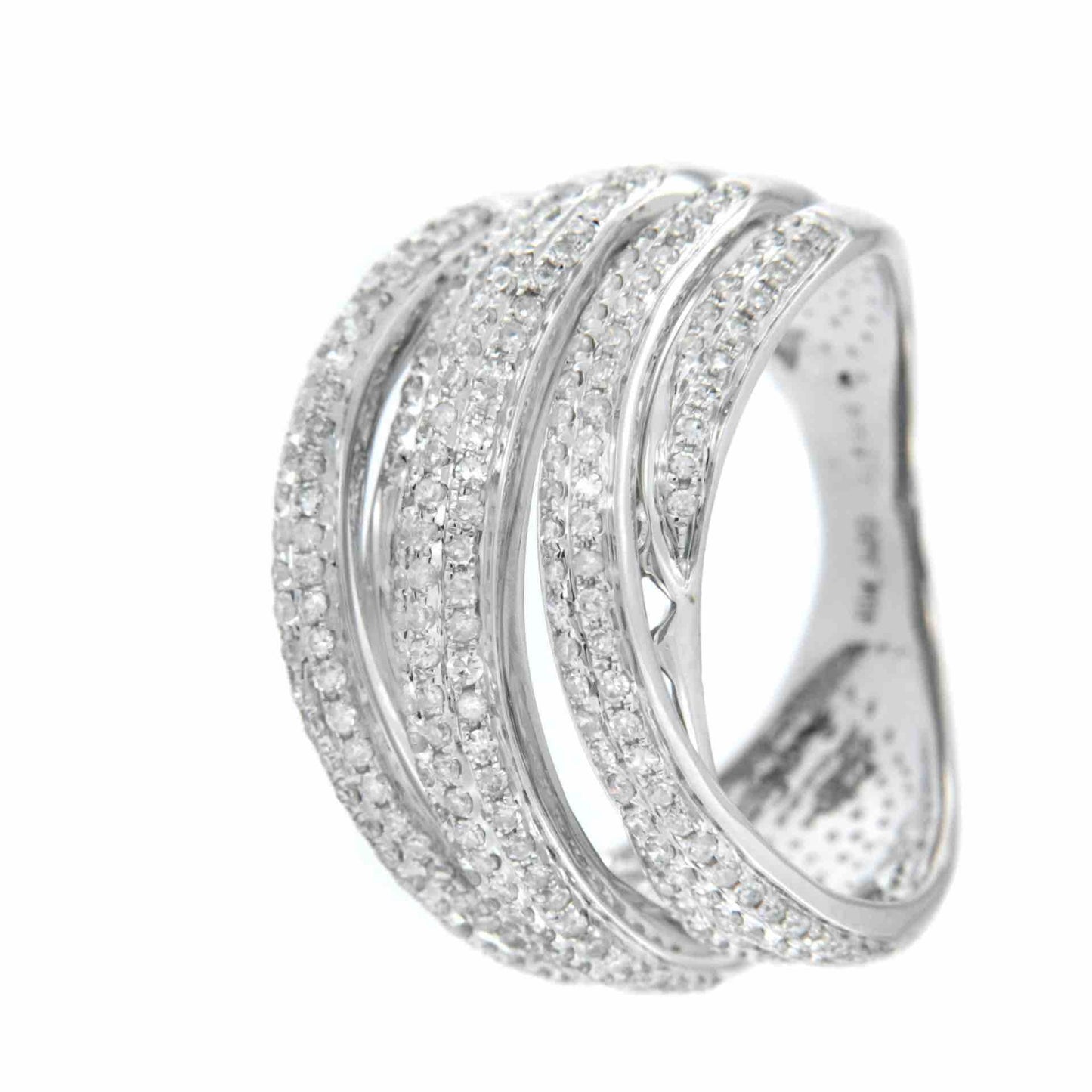 LUCCA, anillo de oro y varios aros diamantes.